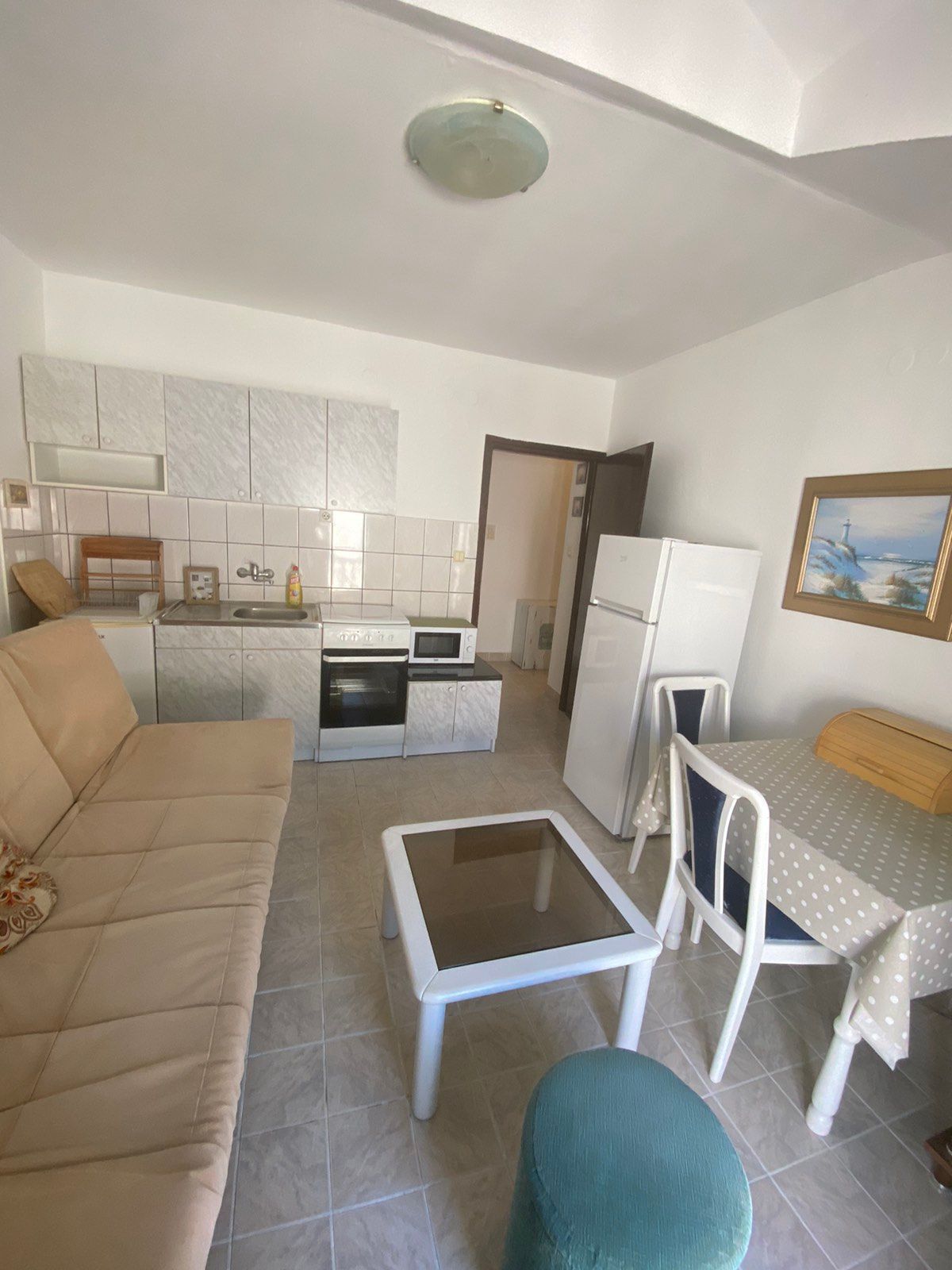 Izdavanje jednosobnog stana 40m2-Budva,Velji Vinogradi (NA DUZI PERIOD) - Amfora Real Estate