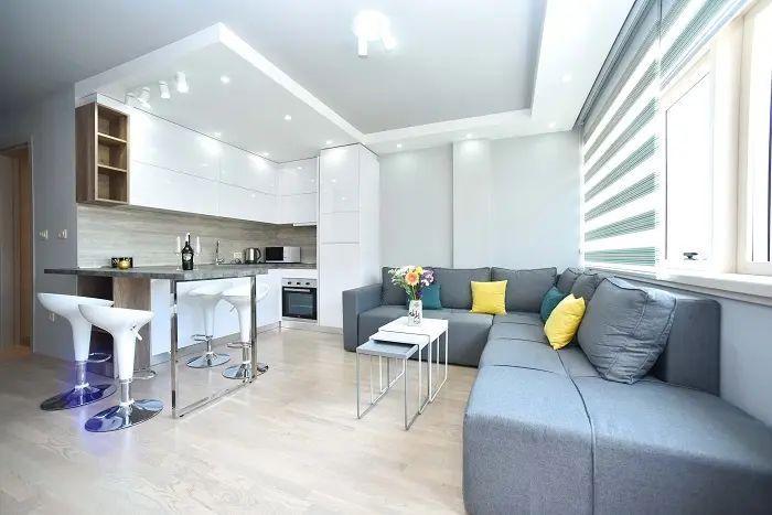 Luksuzan jednosoban stan na prvoj liniji u Budvi (IZDAVANJE NA PERIOD DO 01.06.2027) - Amfora Real Estate