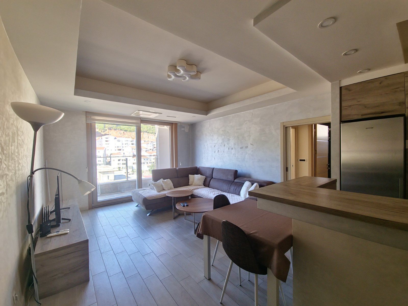 Izdavanje luksuzno opremljenog dvosobnog stana – Rozino, Budva (NA DUZI PERIOD) - Amfora Real Estate
