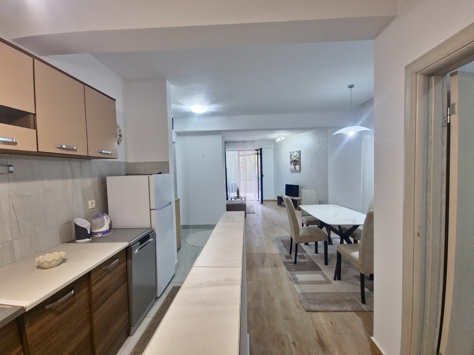 Izdavanje jednosobnog stana sa pogledom na more u Bečićima – Boreti, 59 m² (na period do 01.05.2027) - Amfora Real Estate