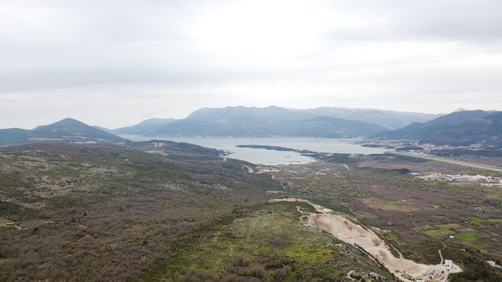 PLACEVI NA PRODAJU, GRBALJ - Amfora Real Estate