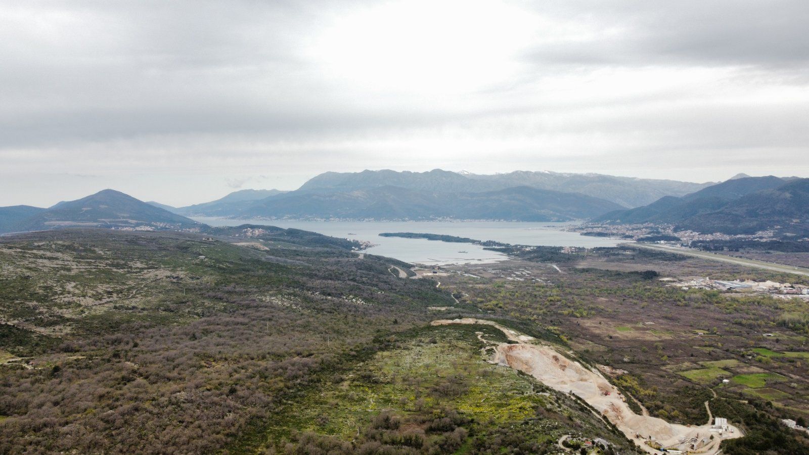 PLACEVI NA PRODAJU, GRBALJ - Amfora Real Estate