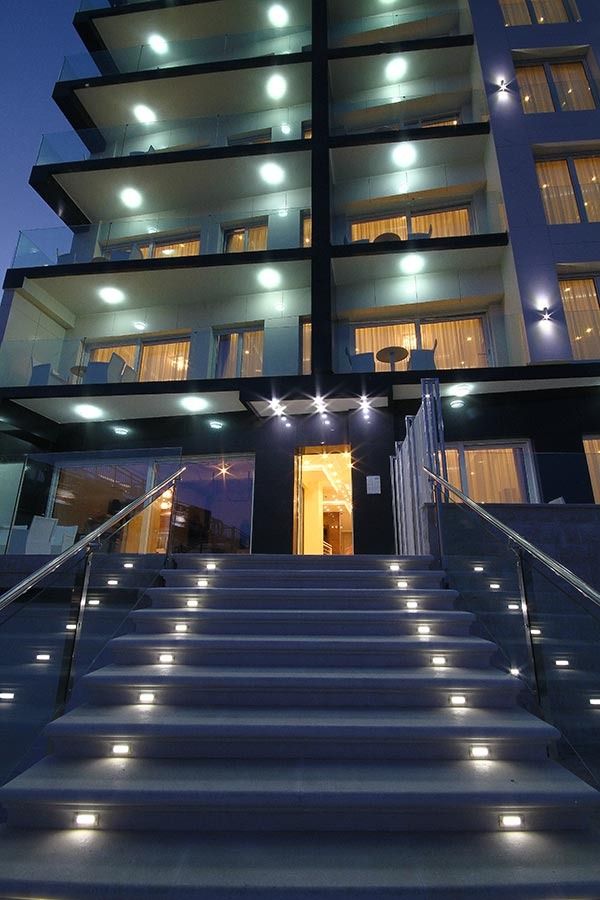 Ekskluzivna ponuda! Luksuzni apartmani sa nevjerovatnim pogledom na more na atraktivnoj lokaciji! - Amfora Real Estate