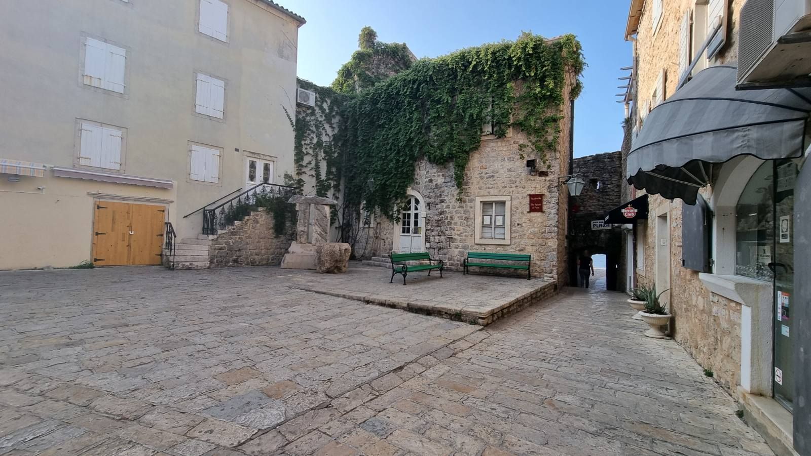 Poslovni prostor 41m2, Stari Grad Budva - Amfora Real Estate