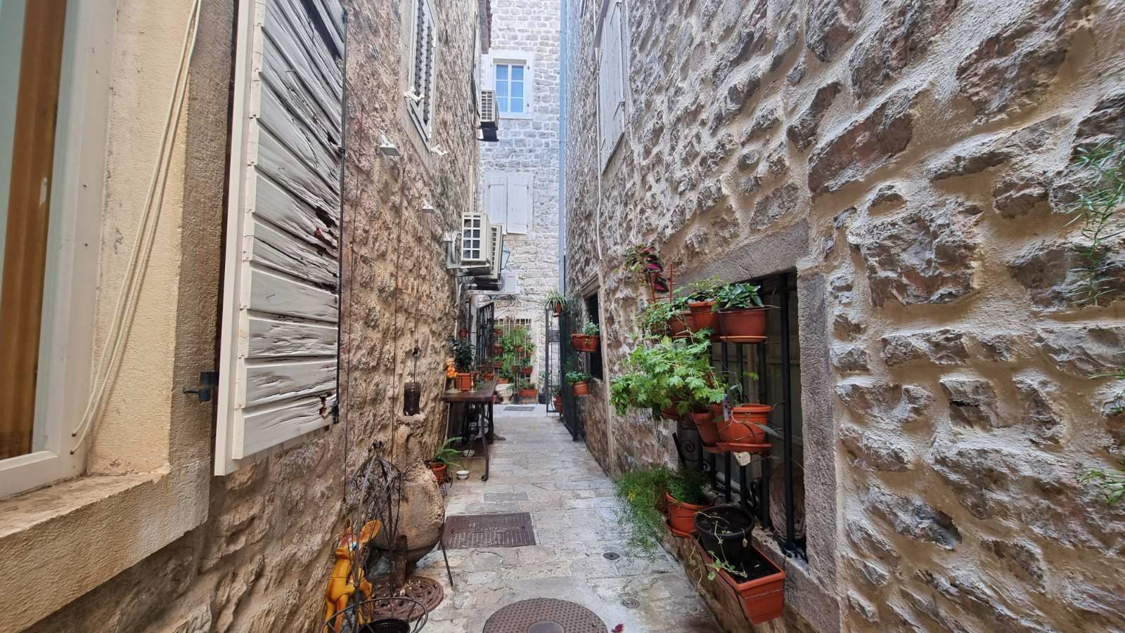 Poslovni prostor 41m2, Stari Grad Budva - Amfora Real Estate