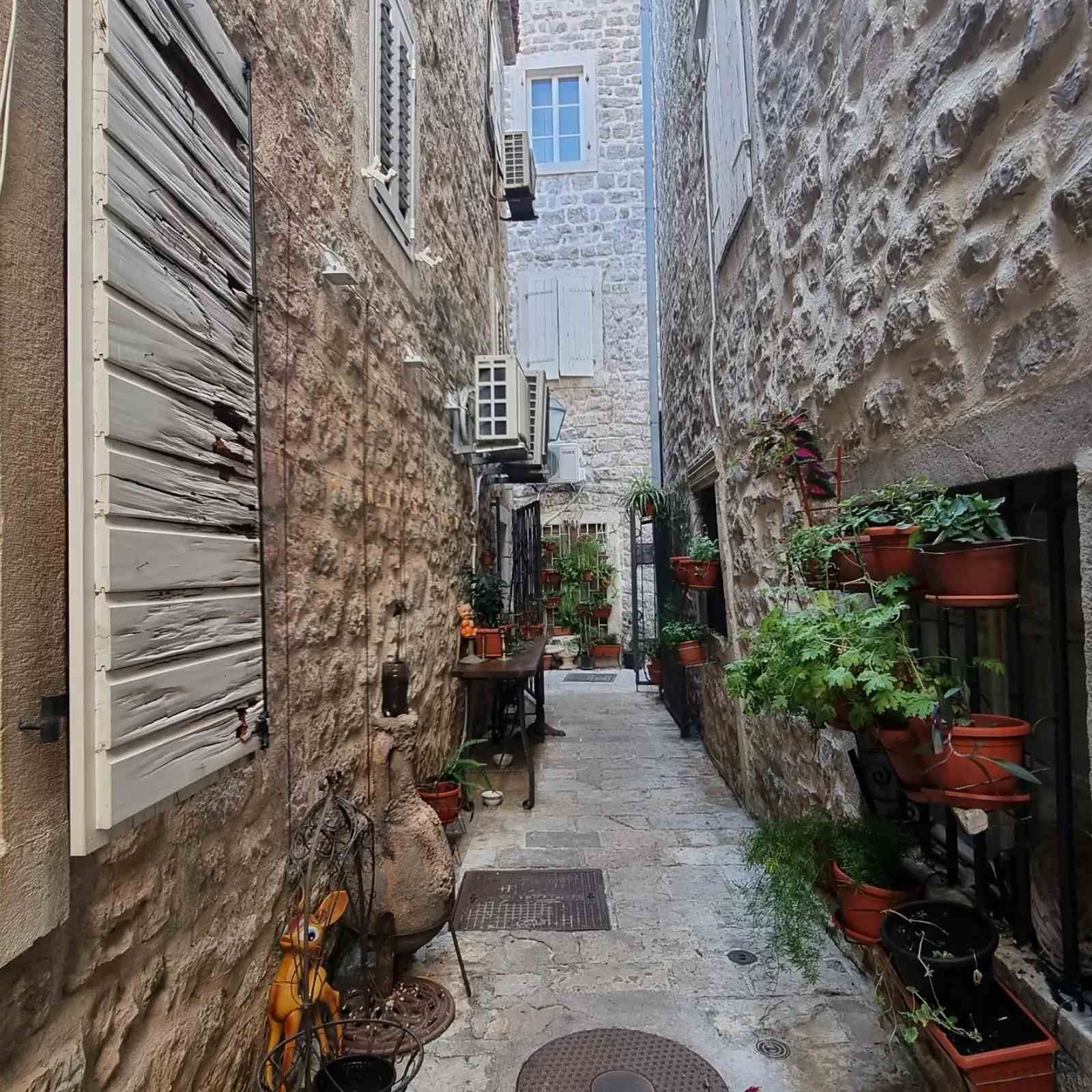 Poslovni prostor 41m2, Stari Grad Budva - Amfora Real Estate