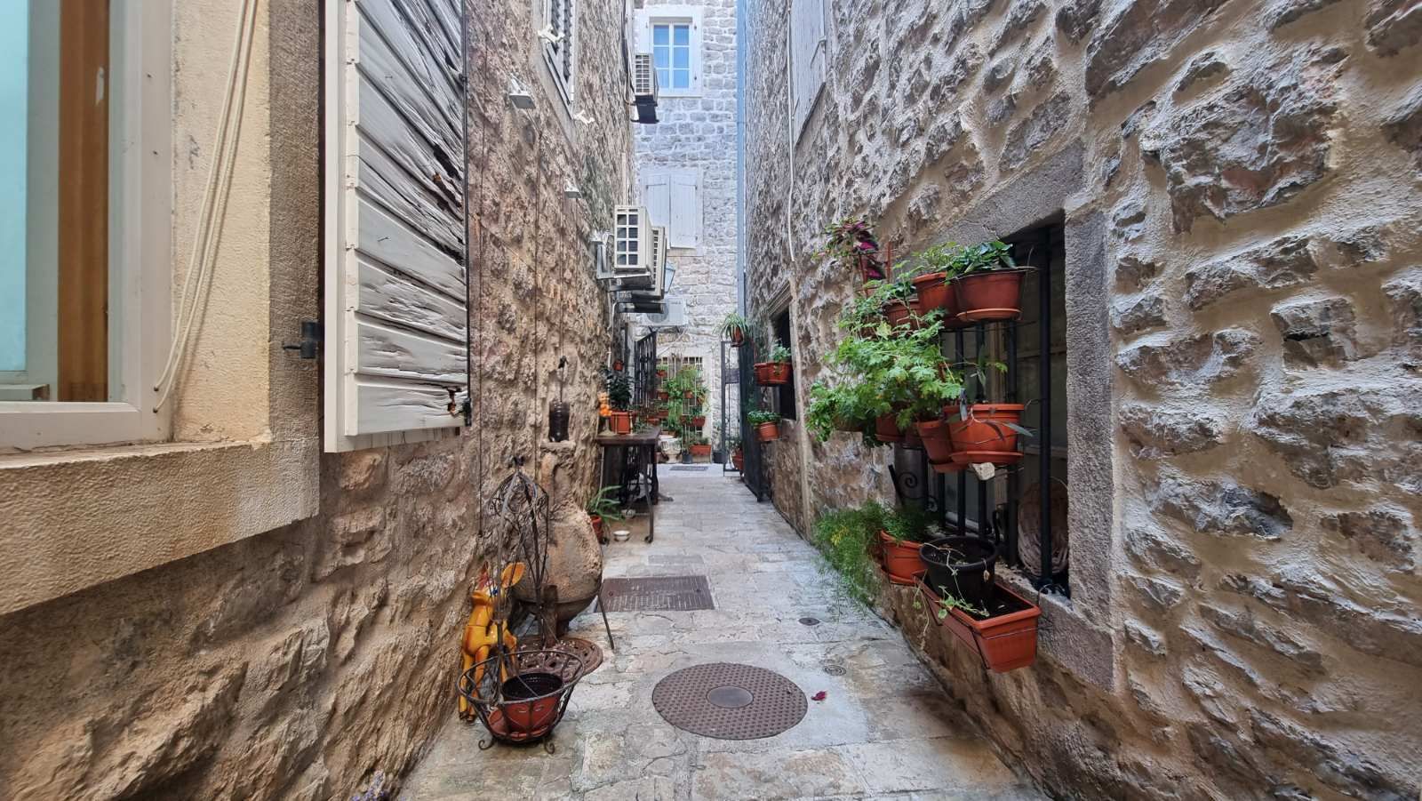 Poslovni prostor 41m2, Stari Grad Budva - Amfora Real Estate