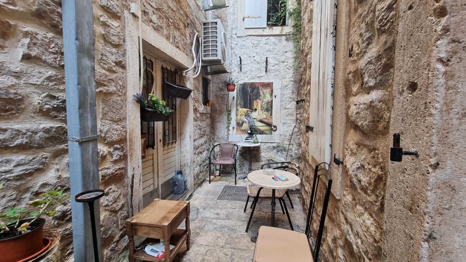 Poslovni prostor 41m2, Stari Grad Budva - Amfora Real Estate