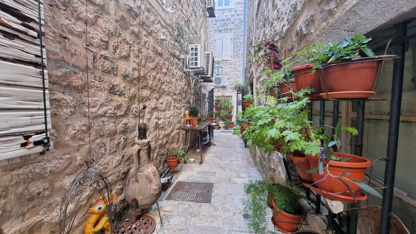 Poslovni prostor 41m2, Stari Grad Budva - Amfora Real Estate