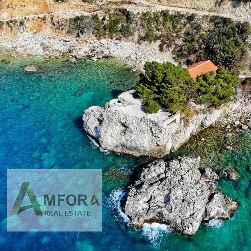 amforaproperty.com/Mali raj na Mediteranu! Vila iz 14 vijeka sa svojim poluostrvom!
