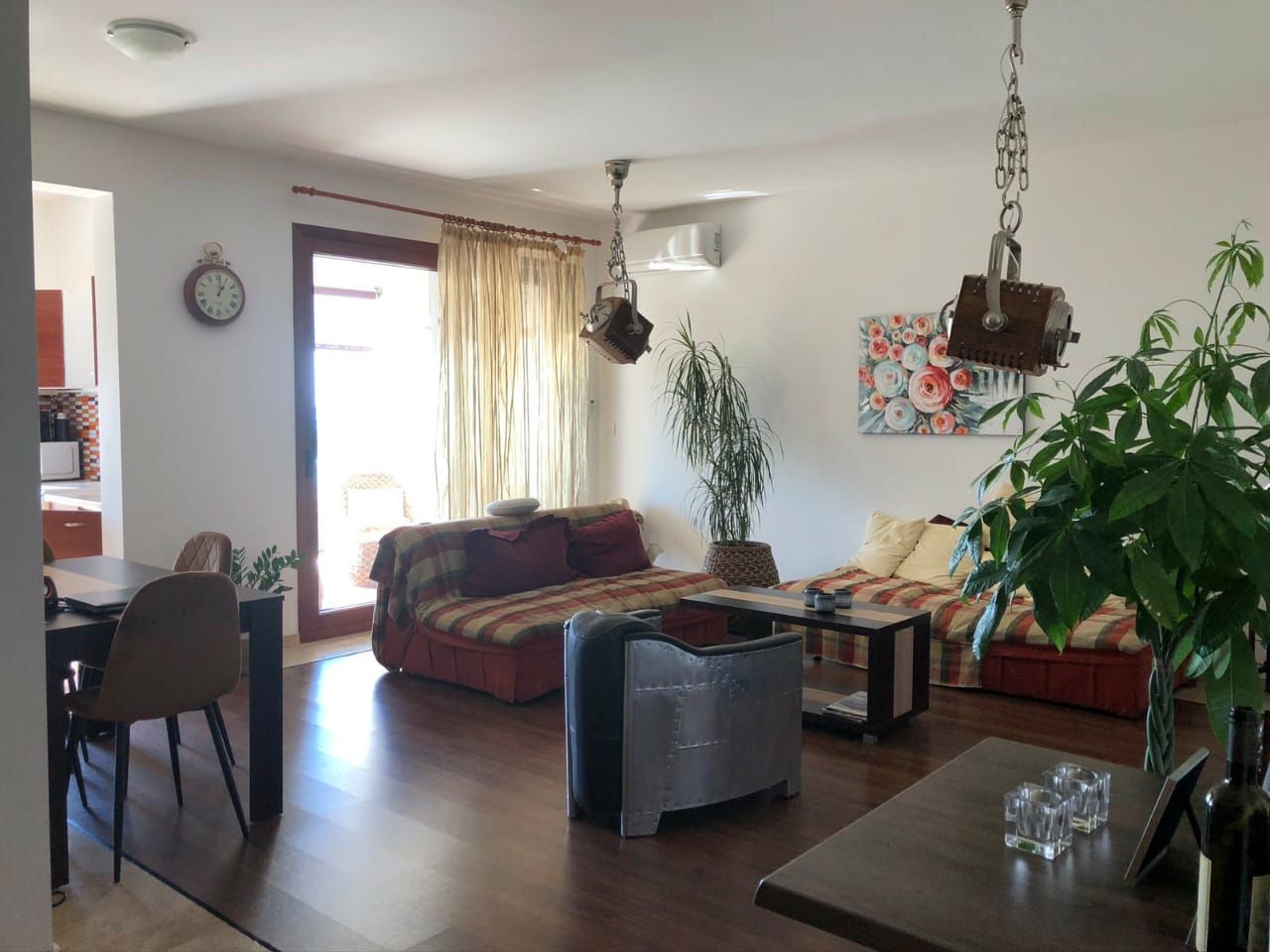 amforaproperty.com/Dvosoban stan 60m2 sa pogledom na more blizu obale.  Šušanj. Bar