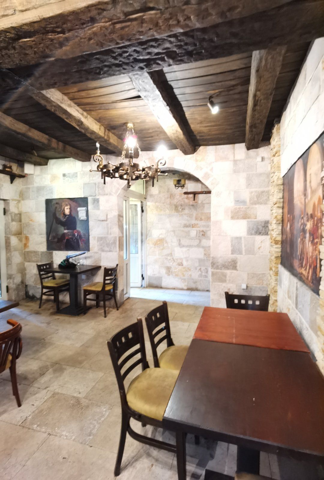 amforaproperty.com/Prodaje se restoran na prvoj liniji do mora, Petrovac.