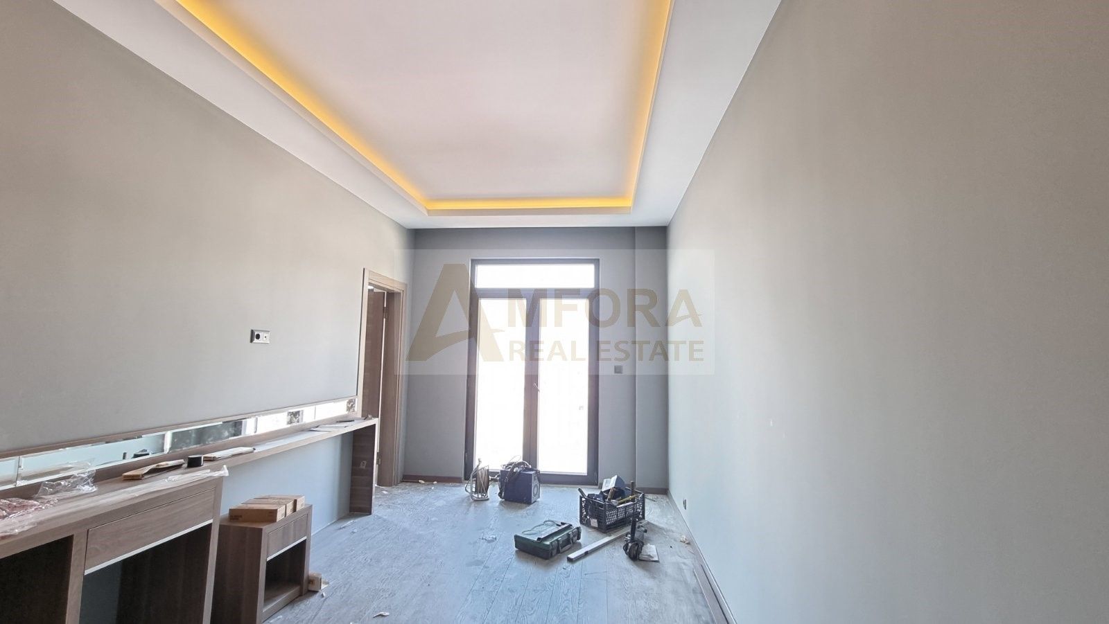 Ekskluzivna ponuda: Novi luksuzni hotel sa 25 soba, bazenom i pogledom na more u srcu Budve - Amfora Real Estate