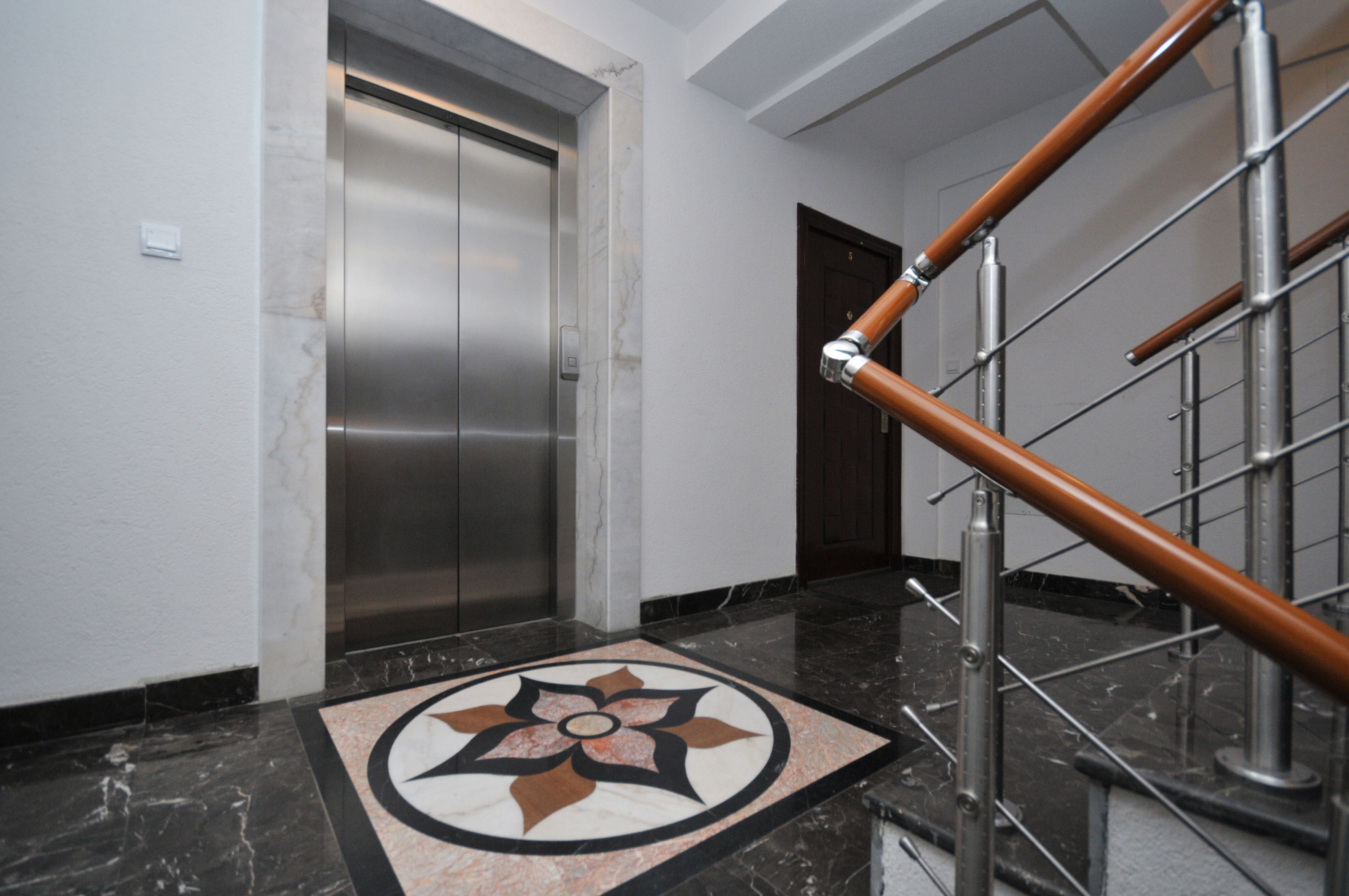 Dvosoban stan  69 m2 , Maini , Budva - Amfora Real Estate