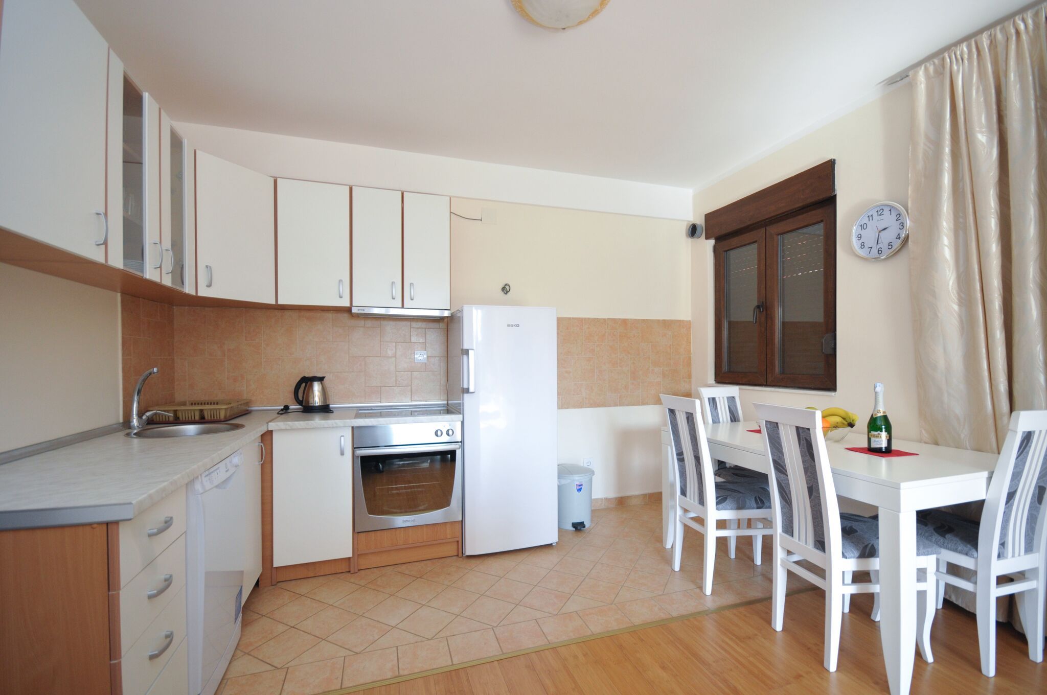 Dvosoban stan  69 m2 , Maini , Budva - Amfora Real Estate