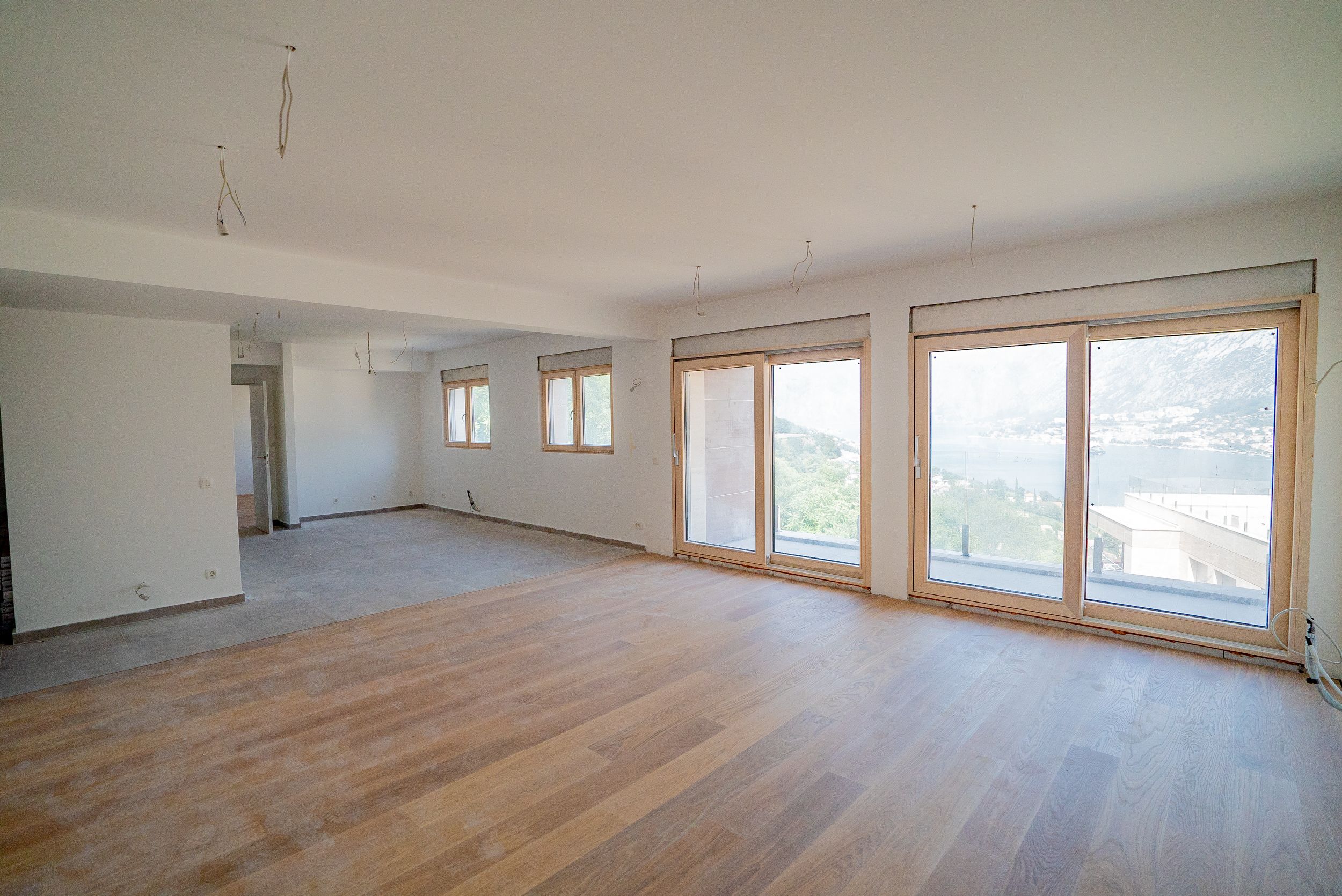 amforaproperty.com/The House- Kotor
