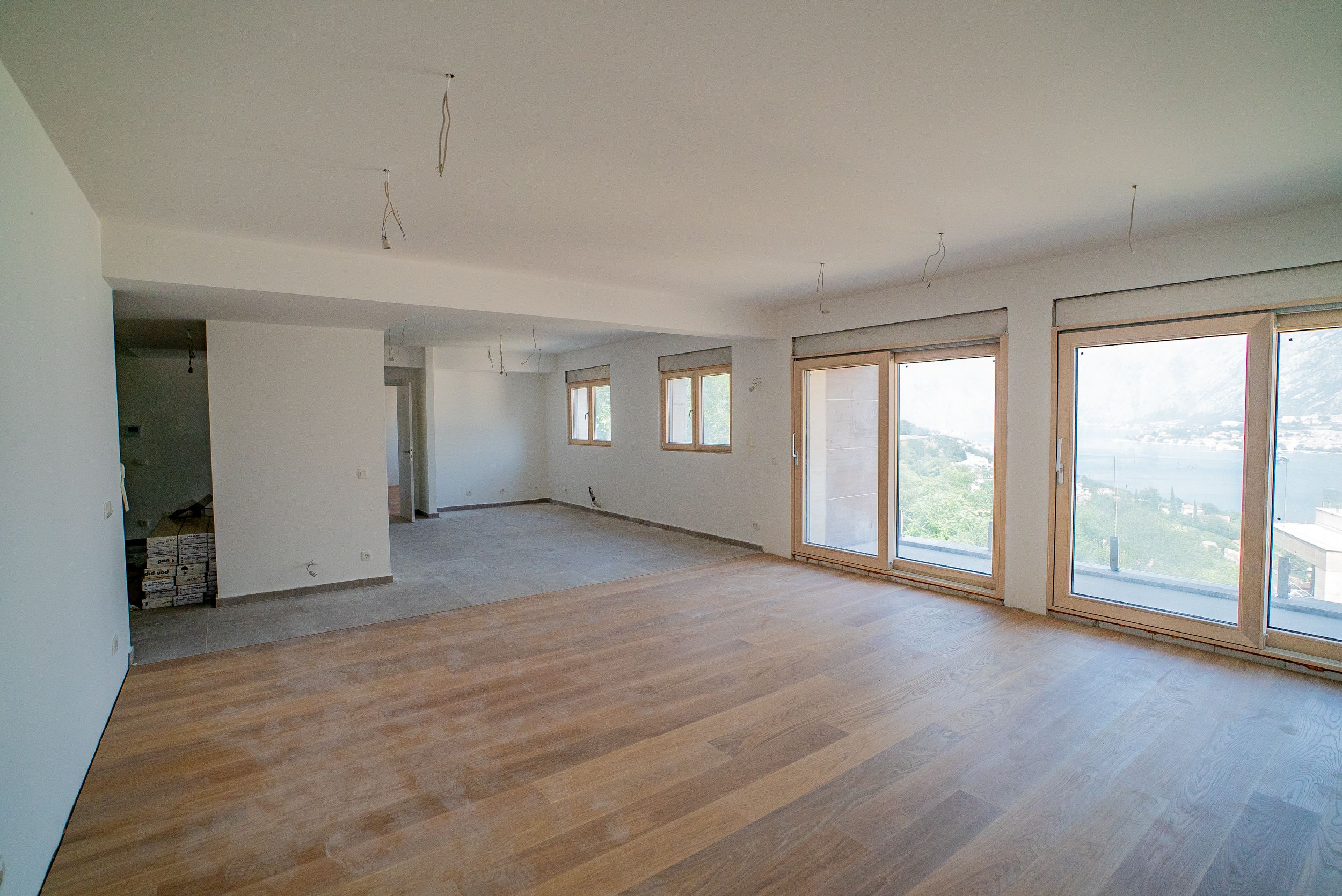 amforaproperty.com/The House- Kotor