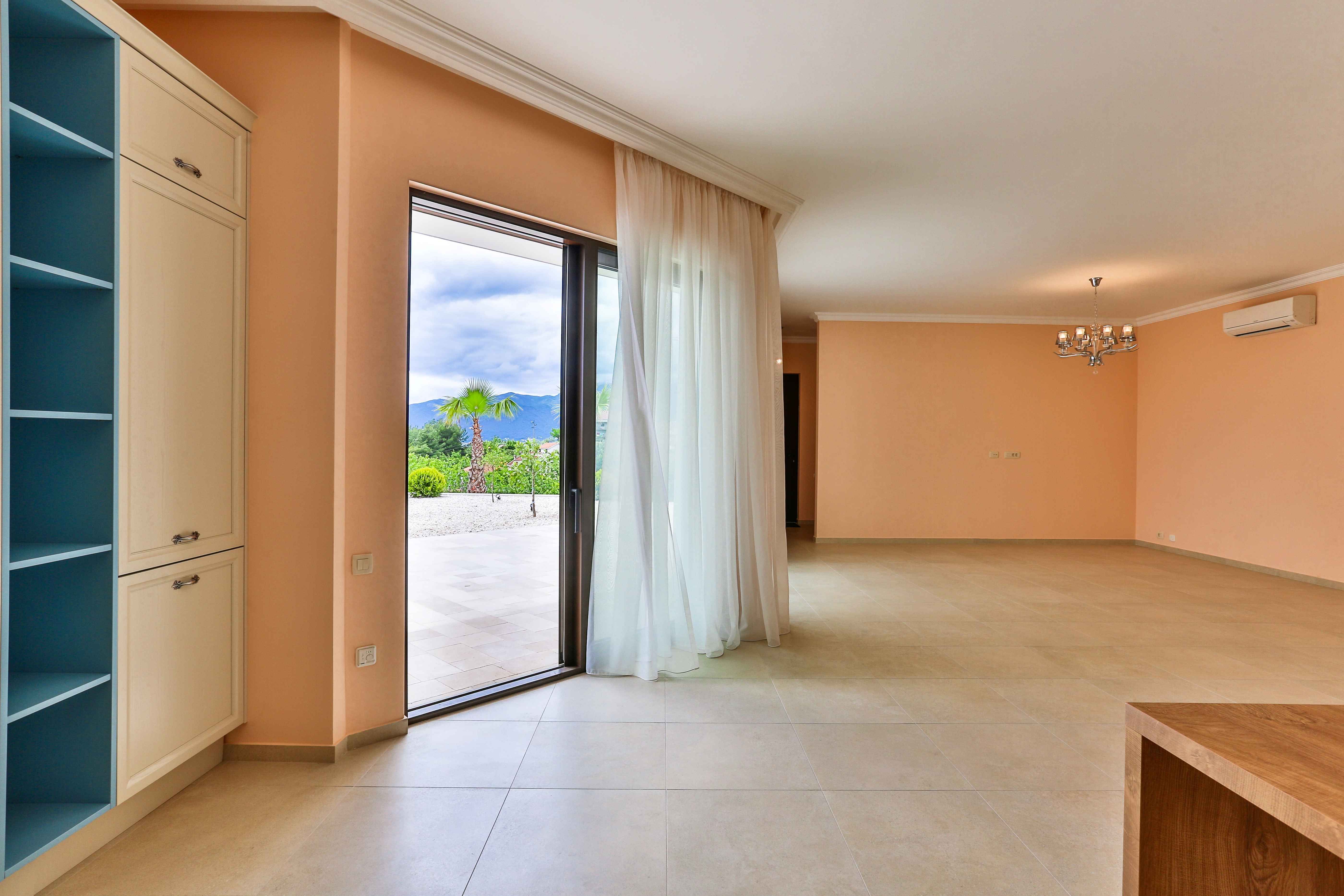 amforaproperty.com/LUKSUZNA VILA TIVAT