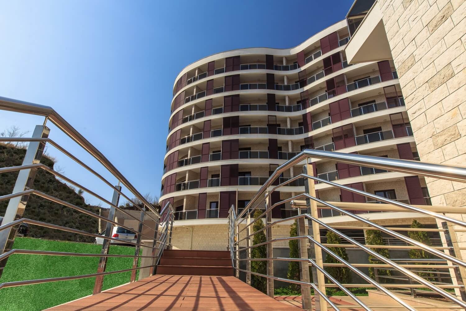 amforaproperty.com/Luksuzni apartmani na prodaju – Becici