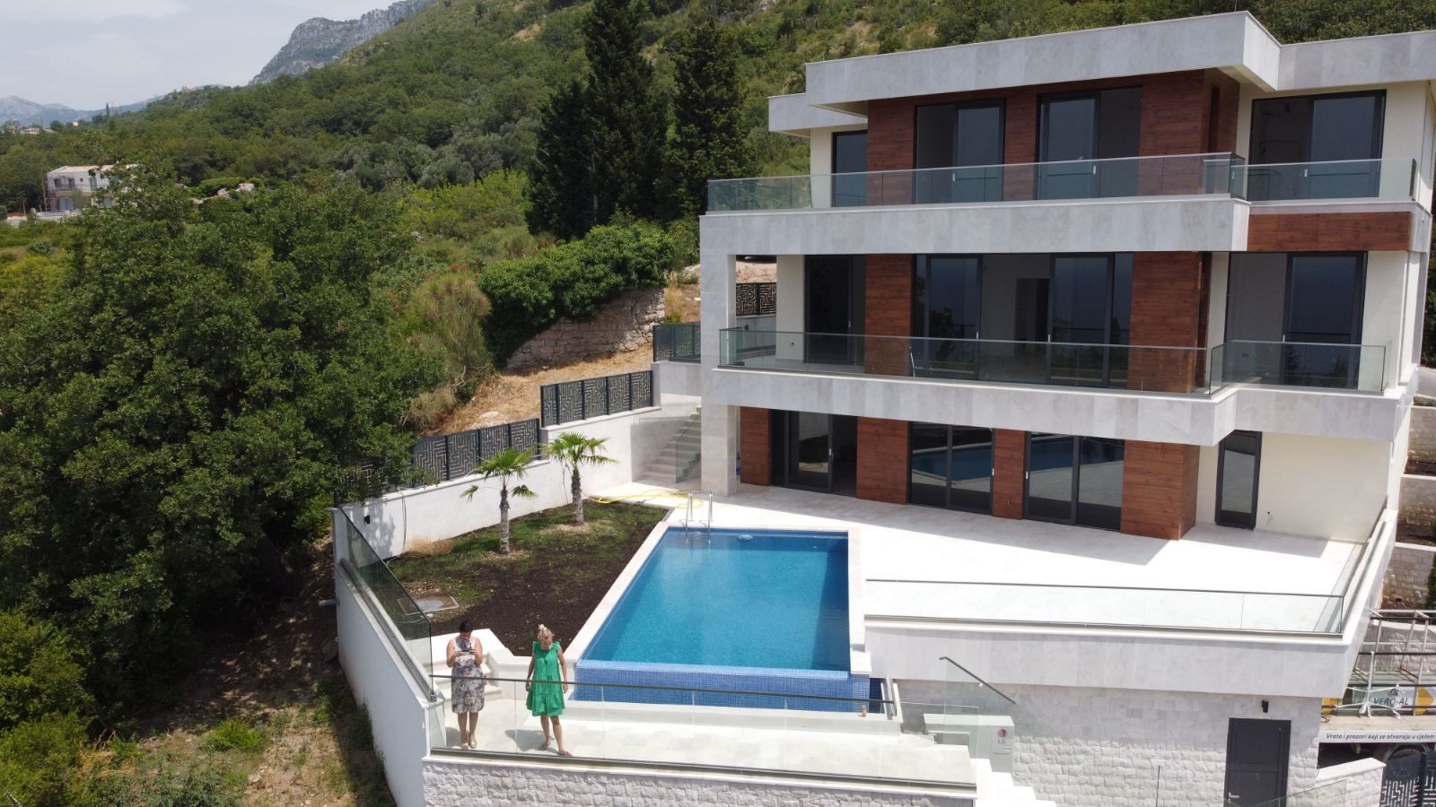 DROBNI PIJESAK,NOVA LUKSUZNA VILA SA BAZENOM I POGLEDOM NA MORE - Amfora Real Estate