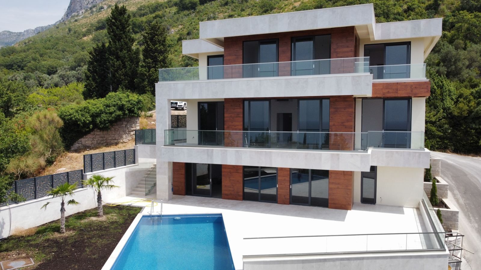 DROBNI PIJESAK,NOVA LUKSUZNA VILA SA BAZENOM I POGLEDOM NA MORE - Amfora Real Estate