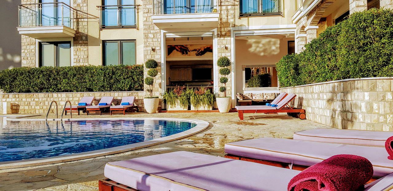 Ekstra luksuzan penthouse sa panoramskim pogledom na more,Bečici - Amfora Real Estate