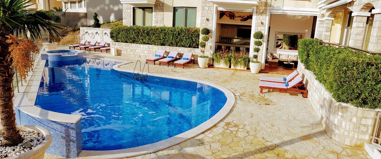 Ekstra luksuzan penthouse sa panoramskim pogledom na more,Bečici - Amfora Real Estate