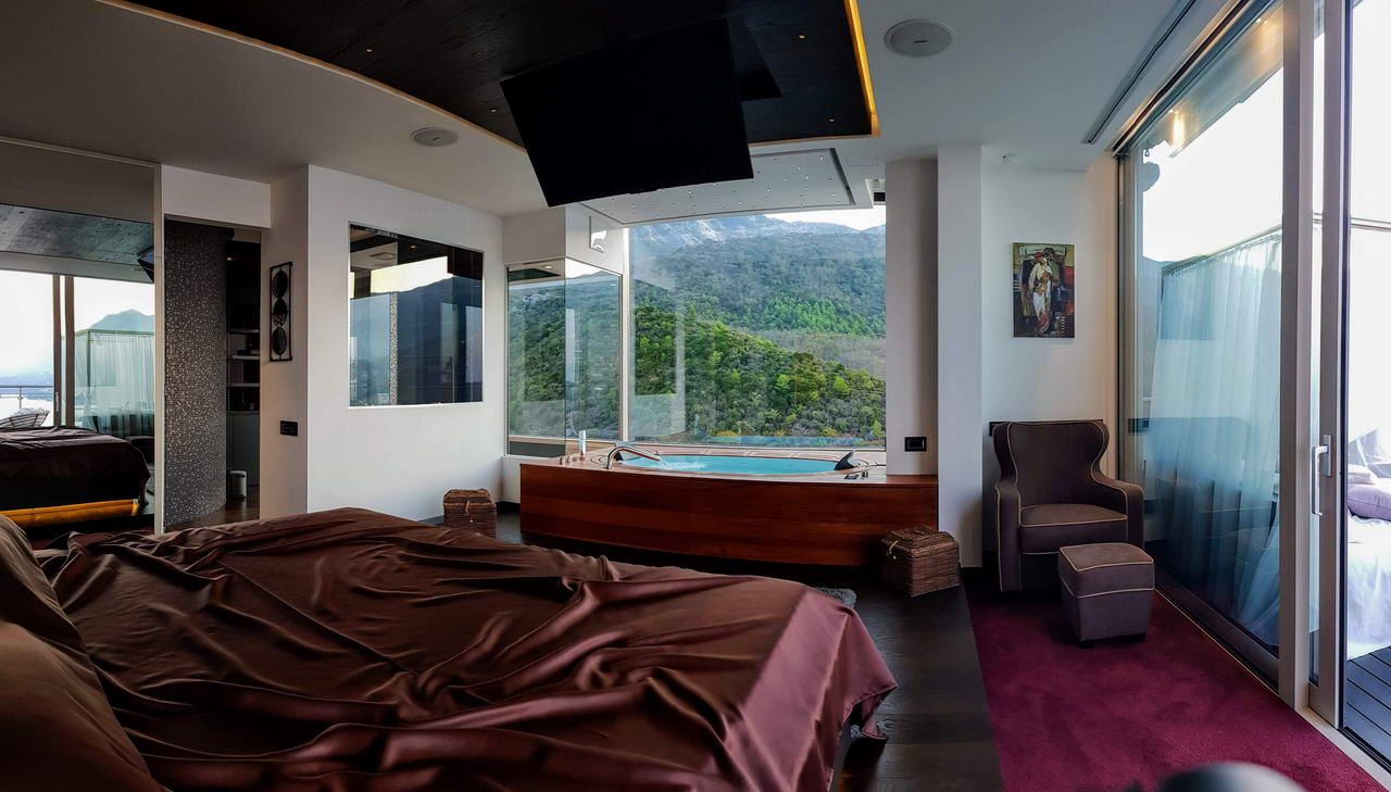 Ekstra luksuzan penthouse sa panoramskim pogledom na more,Bečici - Amfora Real Estate