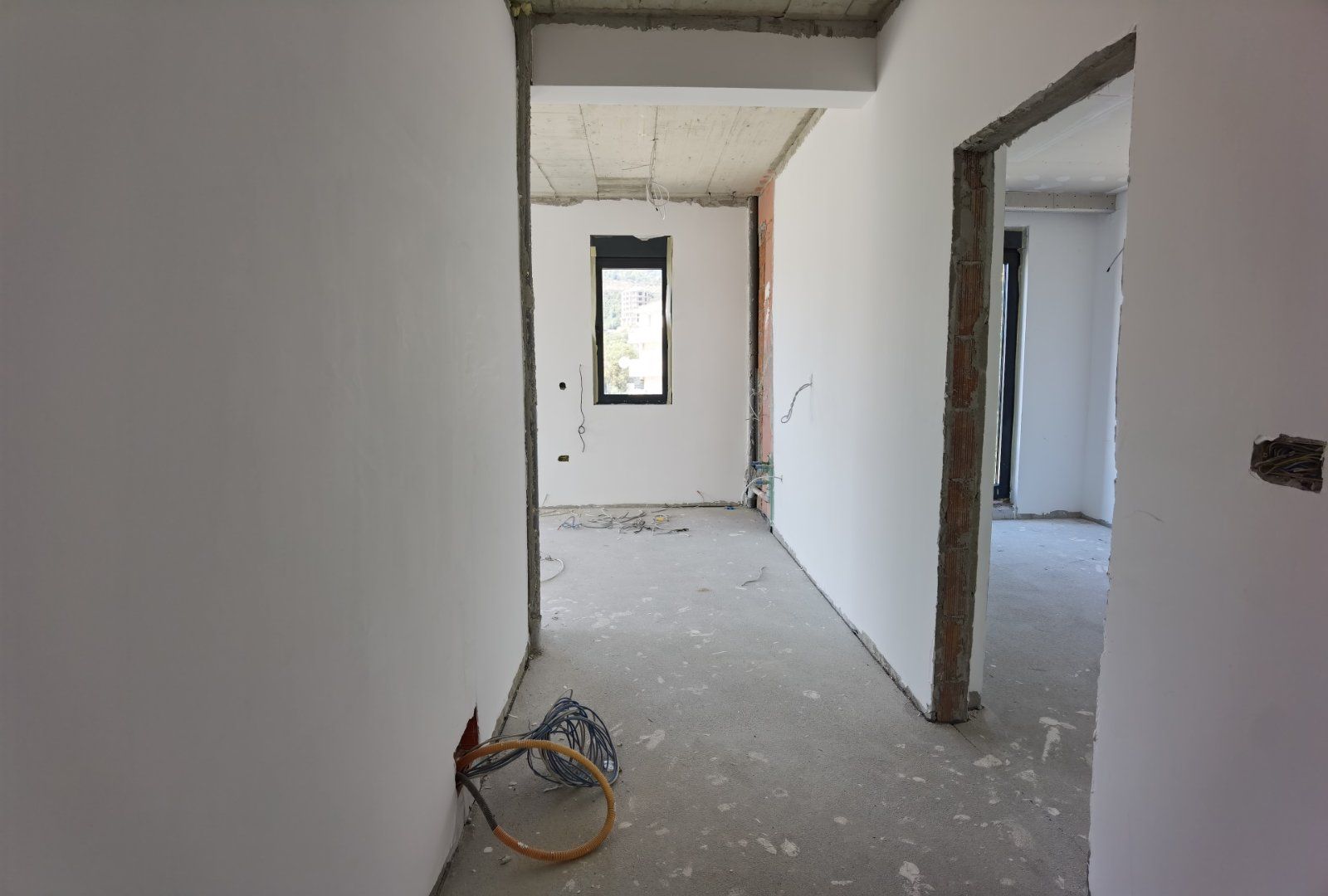 Jednosoban stan sa pogledom na more 59 m2 , preko puta hotela Splendid - Amfora Real Estate