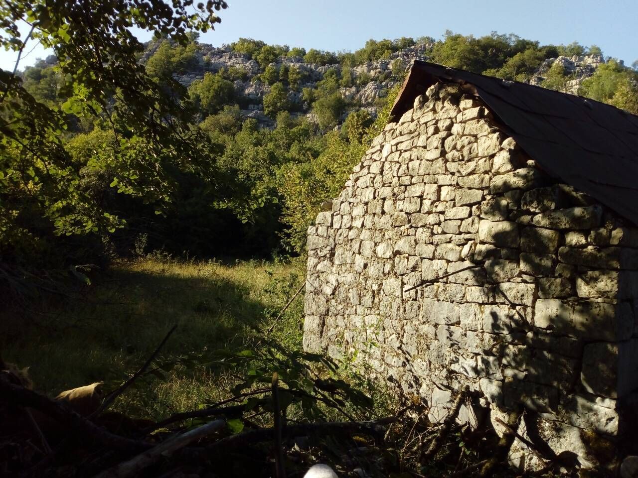 PORODIČNO IMANJE ŠTITARI - OPSTINA CETINJE - CRNA GORA - Amfora Real Estate