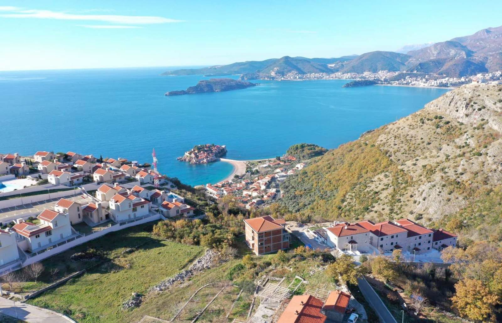 Plac 5343m2 sa pogledom na more Tudorovići,Budva. - Amfora Real Estate