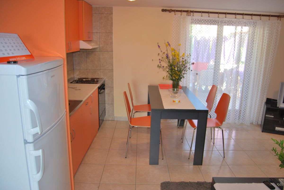 Kuća 153m2 sa pogledom na more. UTJEHA, BAR - Amfora Real Estate