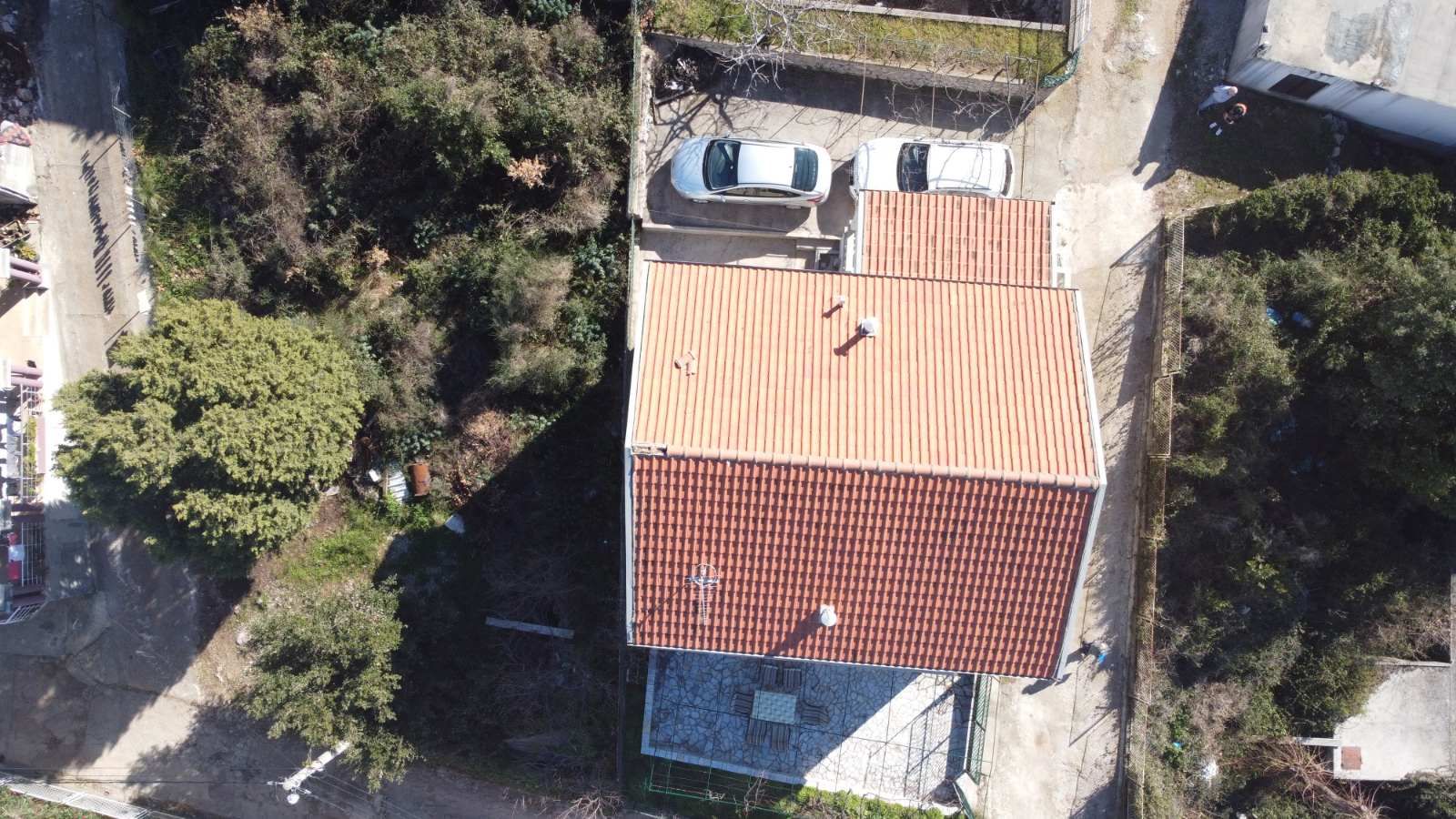 Kuća 153m2 sa pogledom na more. UTJEHA, BAR - Amfora Real Estate