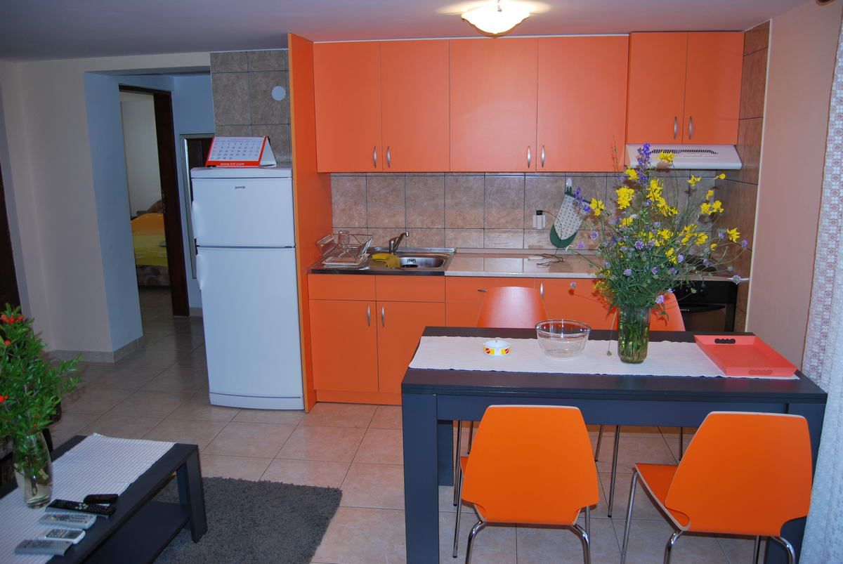 Kuća 153m2 sa pogledom na more. UTJEHA, BAR - Amfora Real Estate