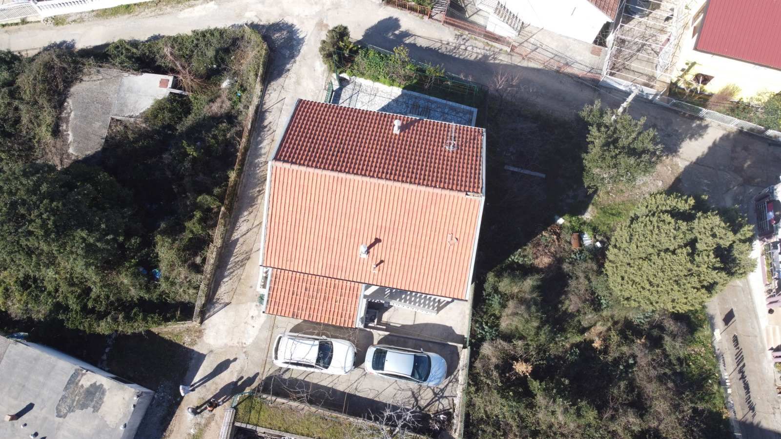 Kuća 153m2 sa pogledom na more. UTJEHA, BAR - Amfora Real Estate