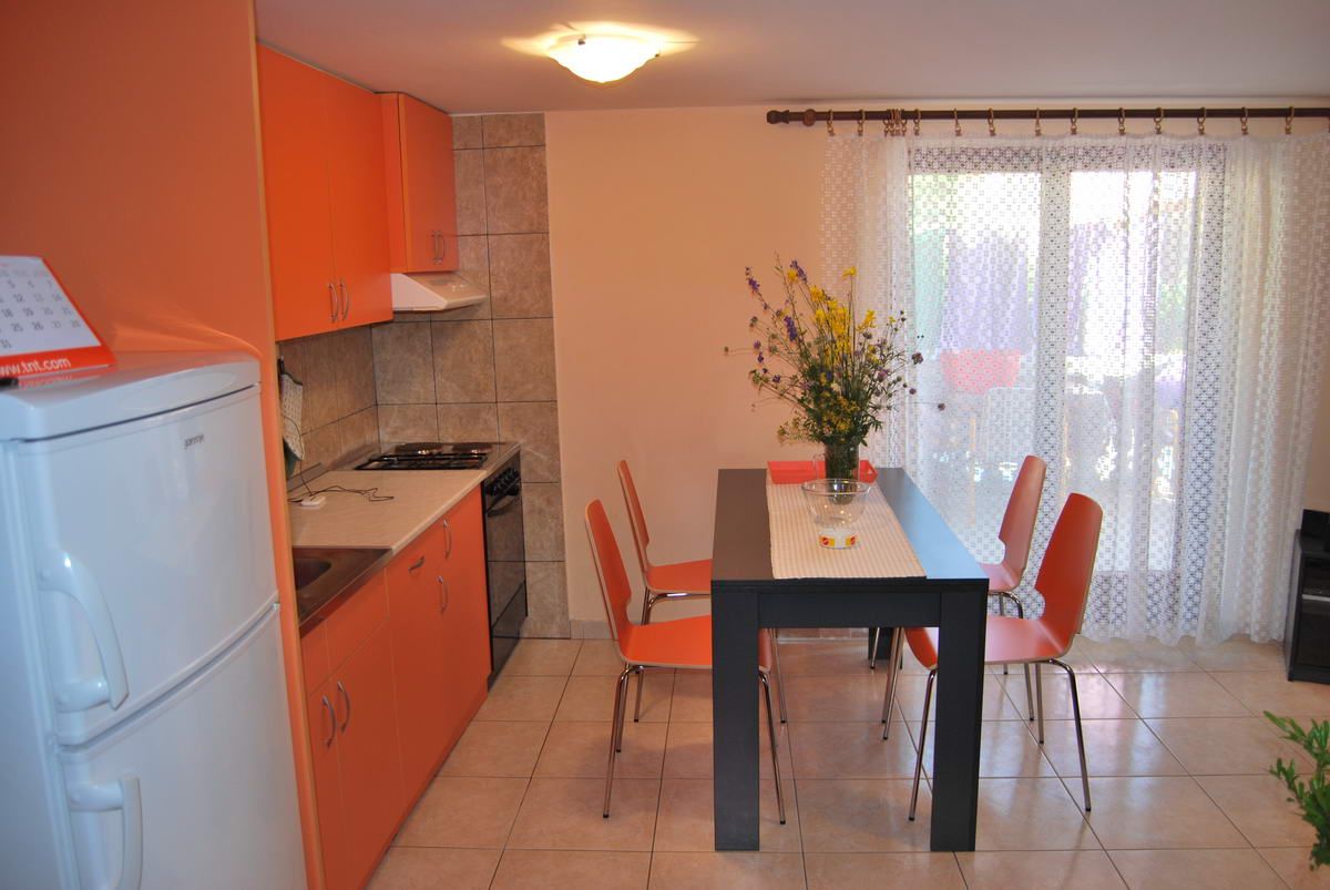 Kuća 153m2 sa pogledom na more. UTJEHA, BAR - Amfora Real Estate