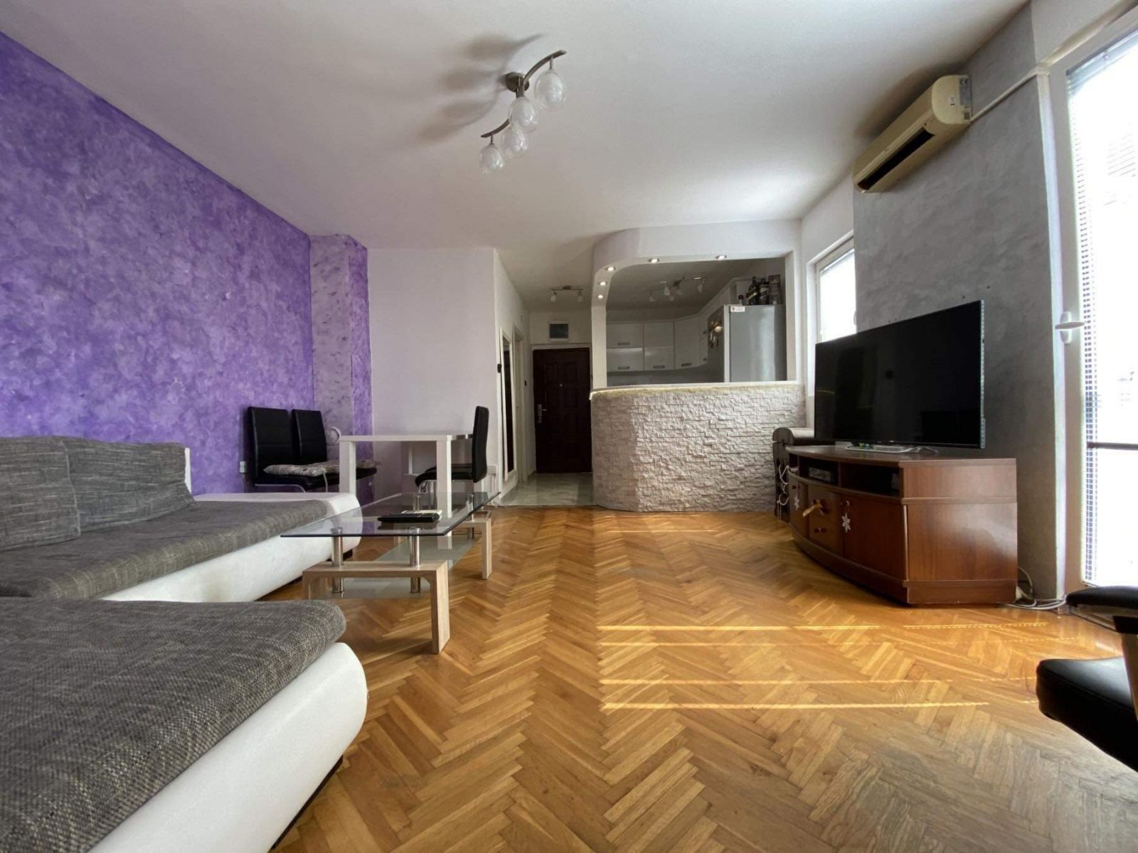 Jednosoban kompletno renoviran stan 44m2+5m2 terase. Golubovina, Budva - Amfora Real Estate