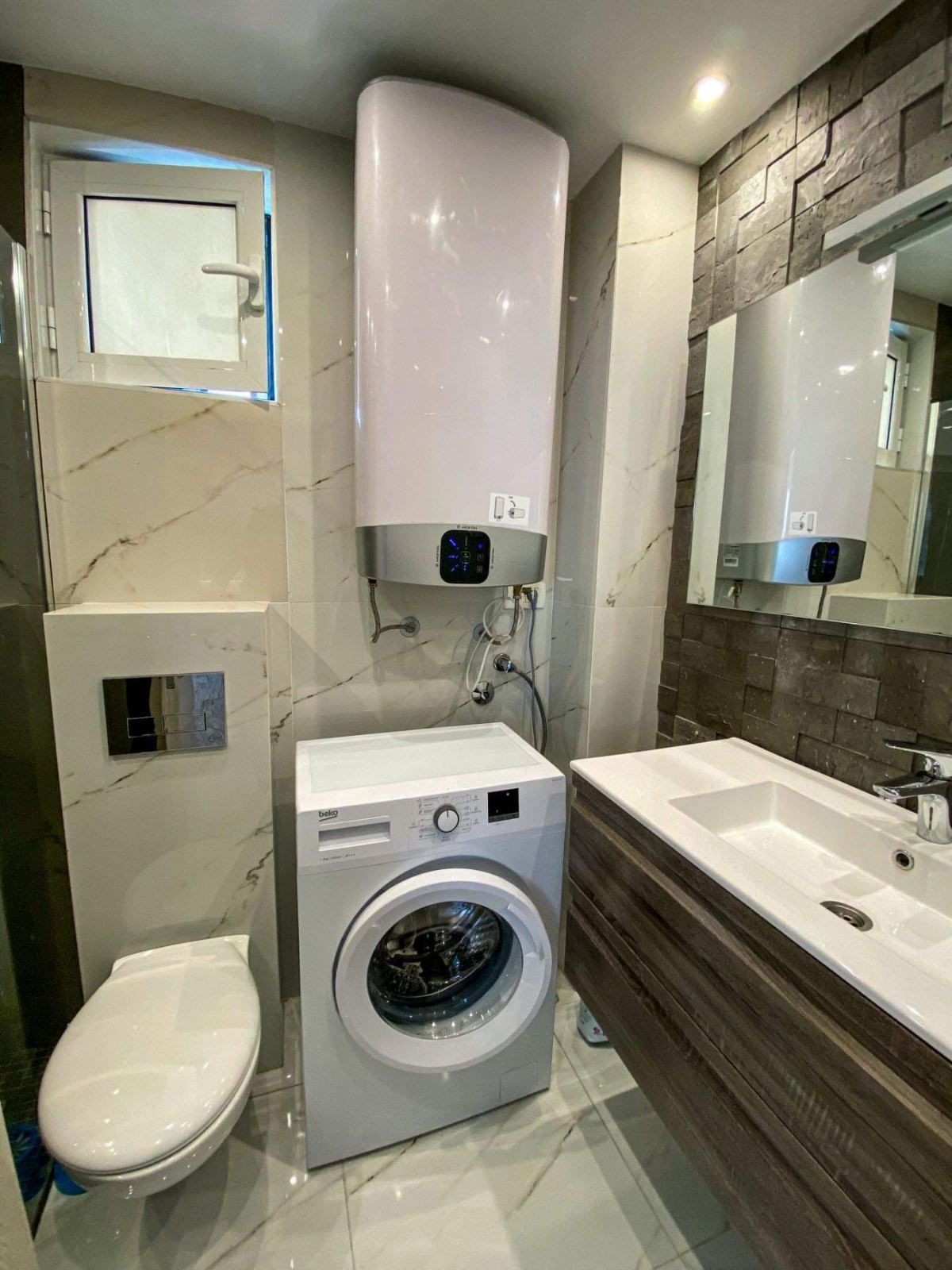 Jednosoban kompletno renoviran stan 44m2+5m2 terase. Golubovina, Budva - Amfora Real Estate