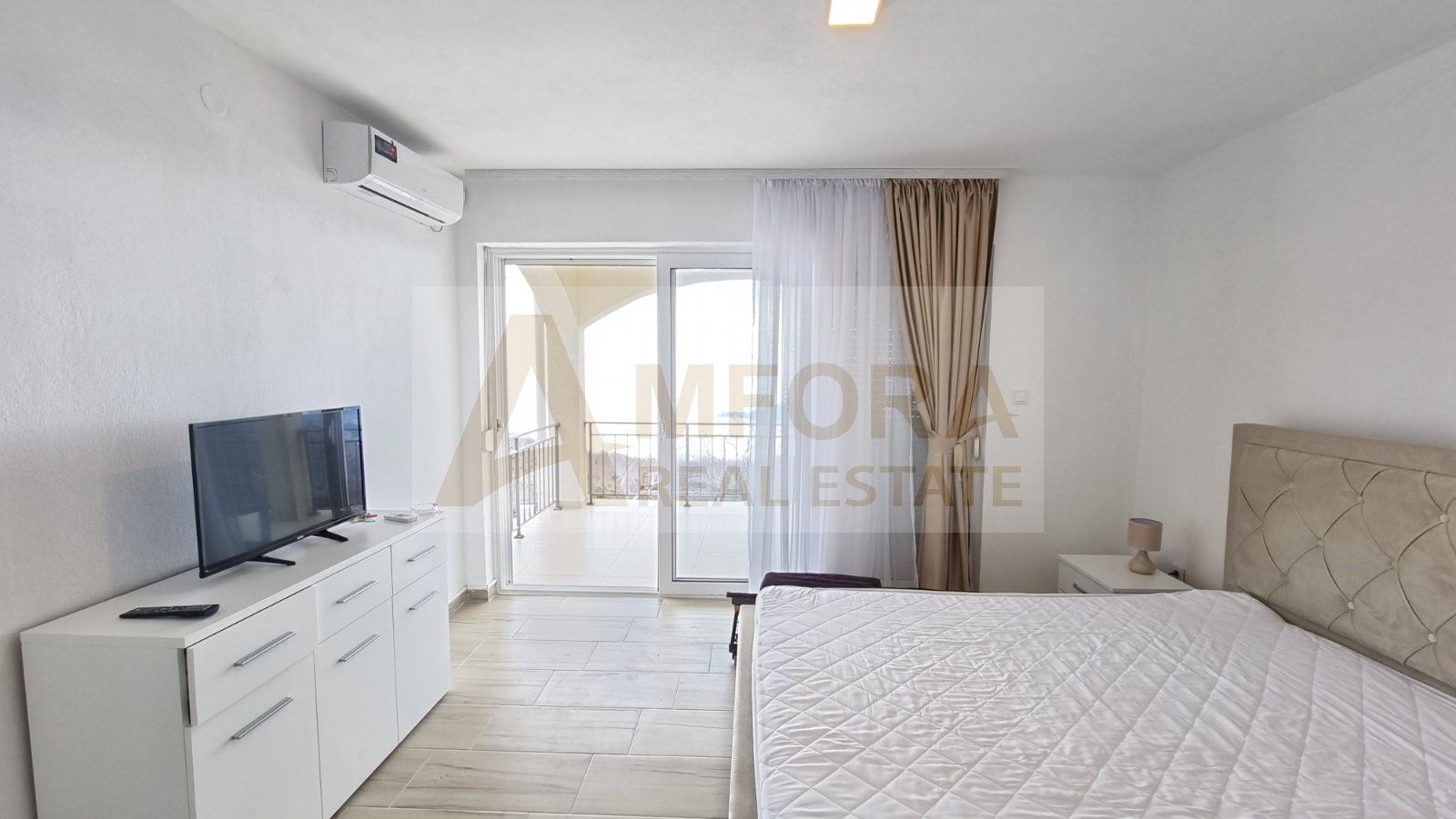 Kuća sa bazenom i pogledom na more u Kuljačama - Amfora Real Estate