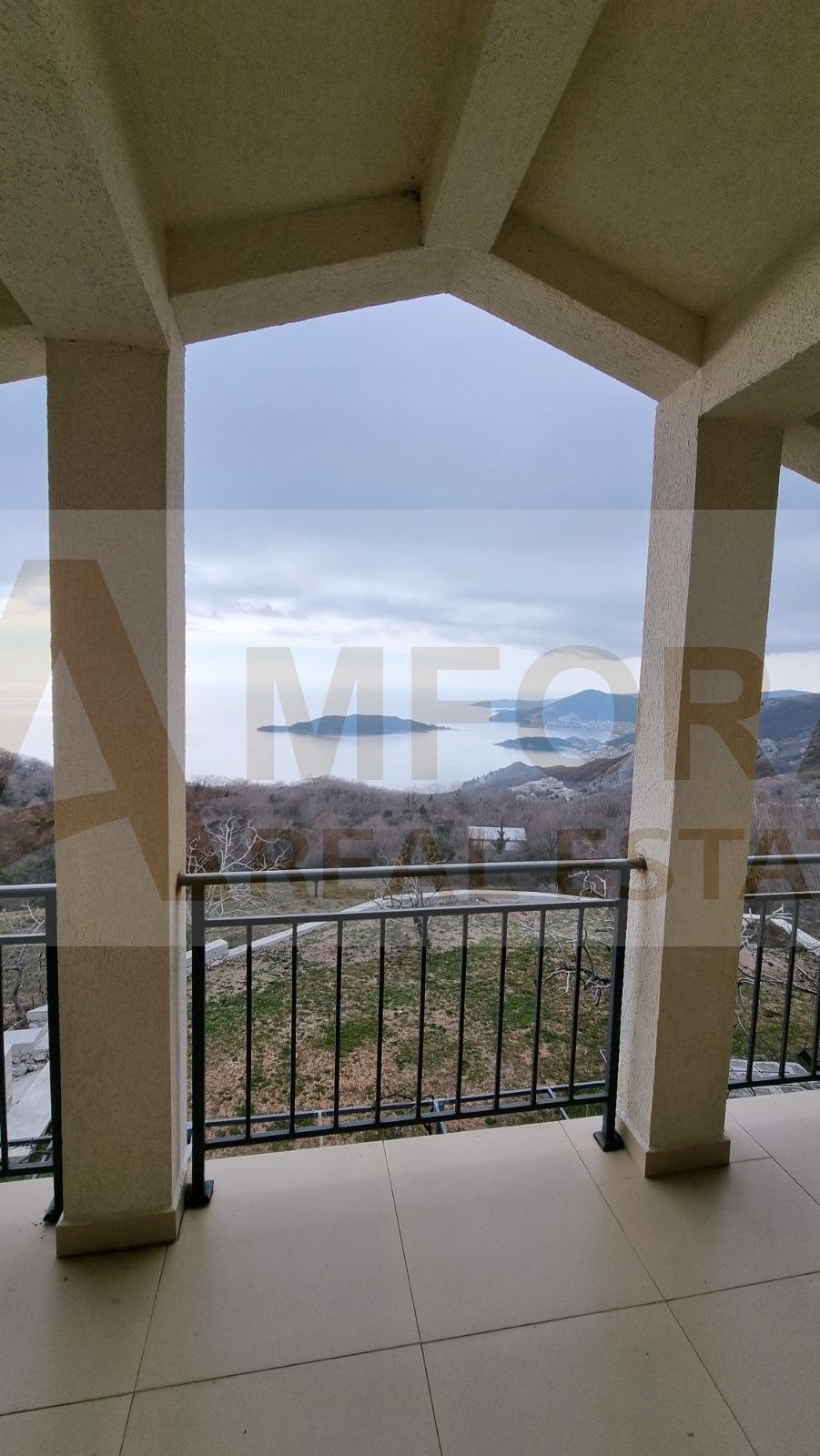 Kuća sa bazenom i pogledom na more u Kuljačama - Amfora Real Estate