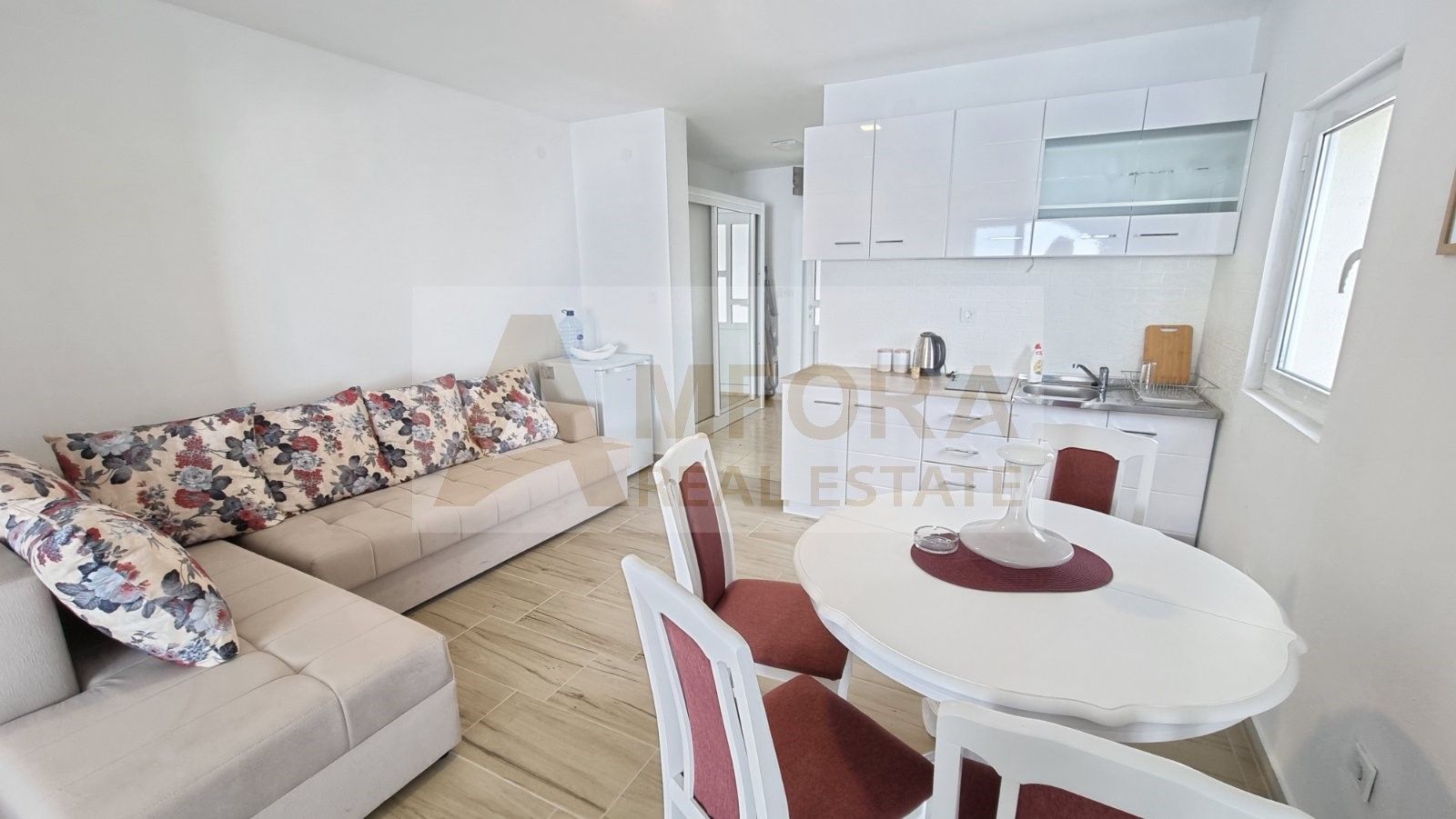 Kuća sa bazenom i pogledom na more u Kuljačama - Amfora Real Estate