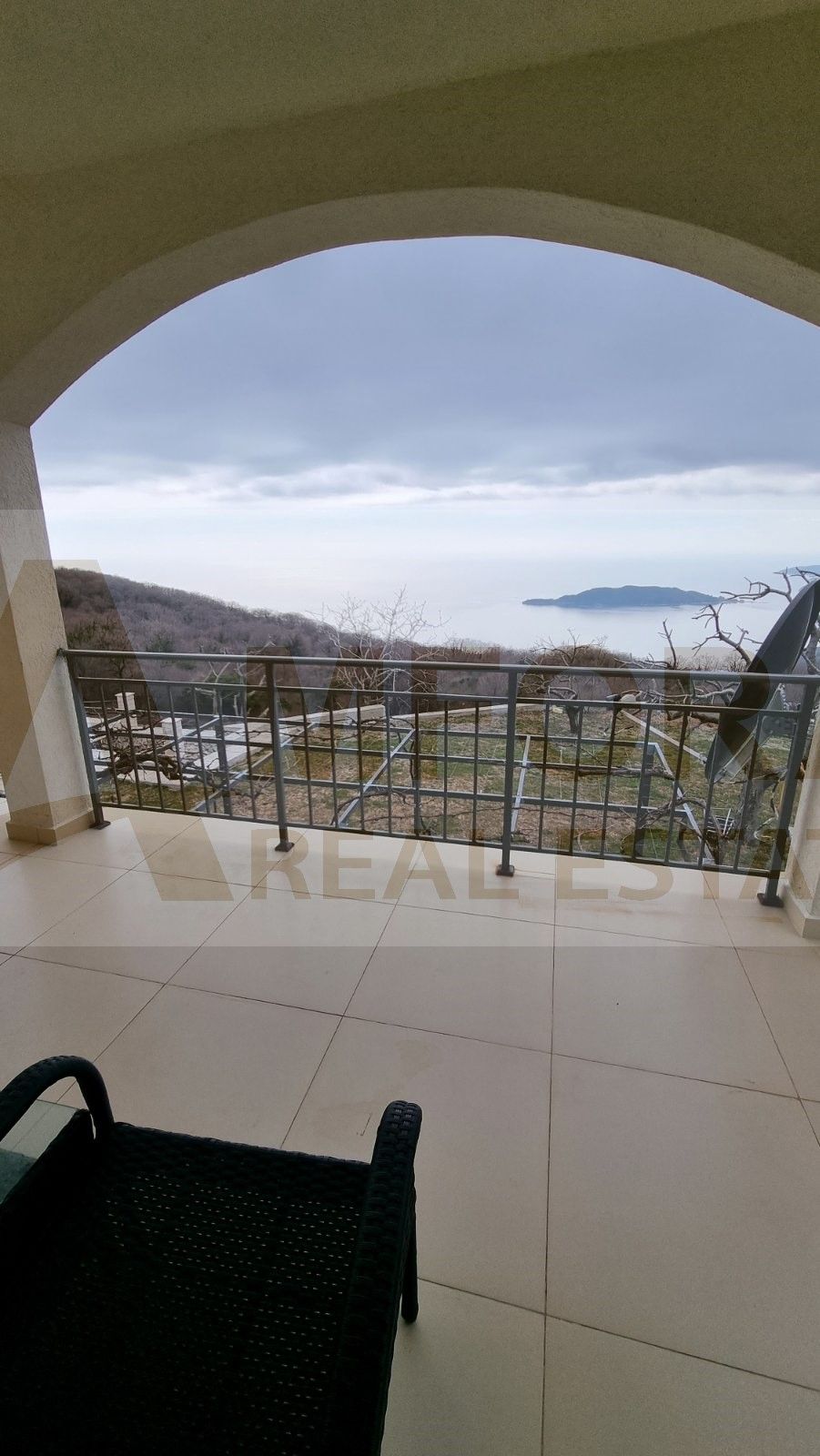 Kuća sa bazenom i pogledom na more u Kuljačama - Amfora Real Estate