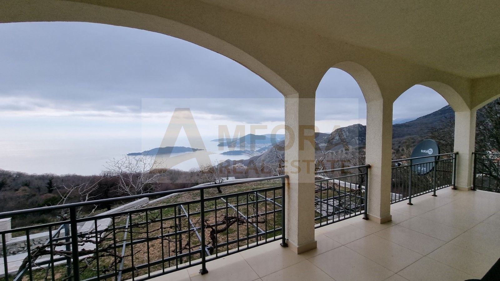 Kuća sa bazenom i pogledom na more u Kuljačama - Amfora Real Estate