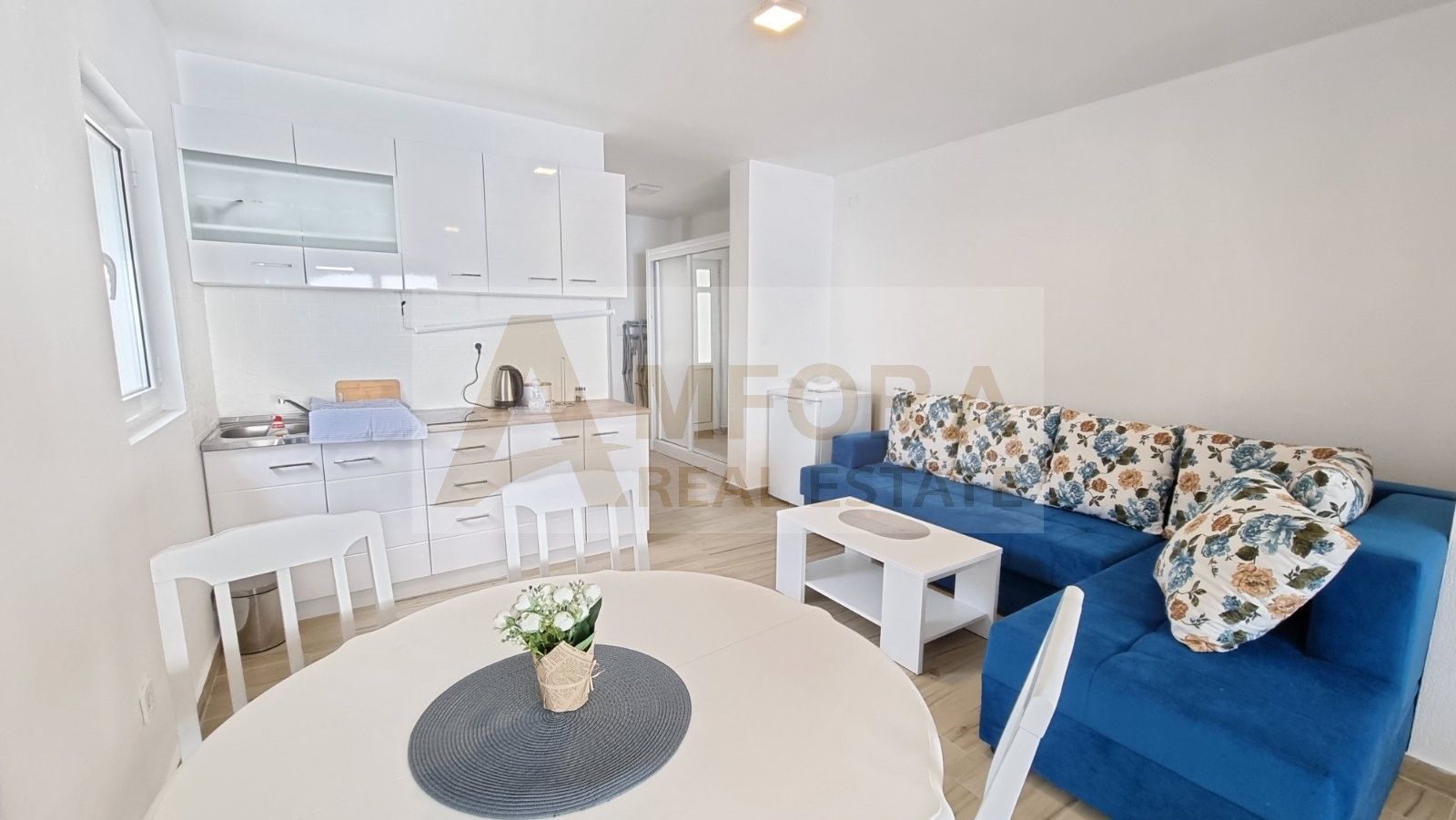 Kuća sa bazenom i pogledom na more u Kuljačama - Amfora Real Estate