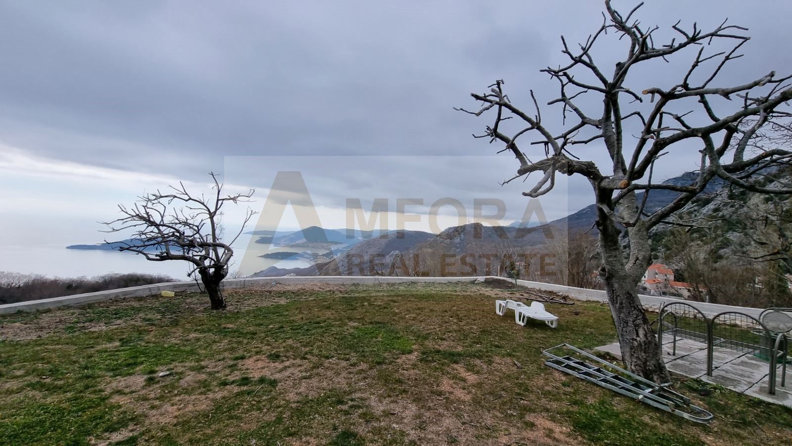 Kuća sa bazenom i pogledom na more u Kuljačama - Amfora Real Estate