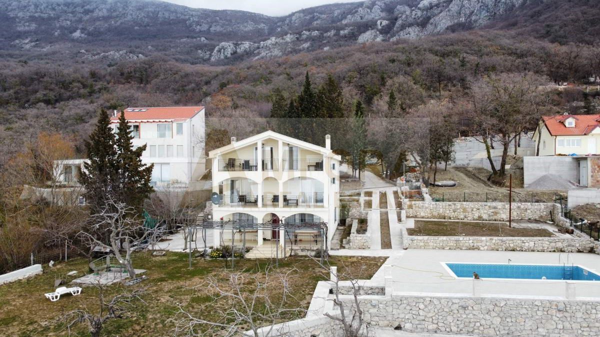 Kuća sa bazenom i pogledom na more u Kuljačama - Amfora Real Estate