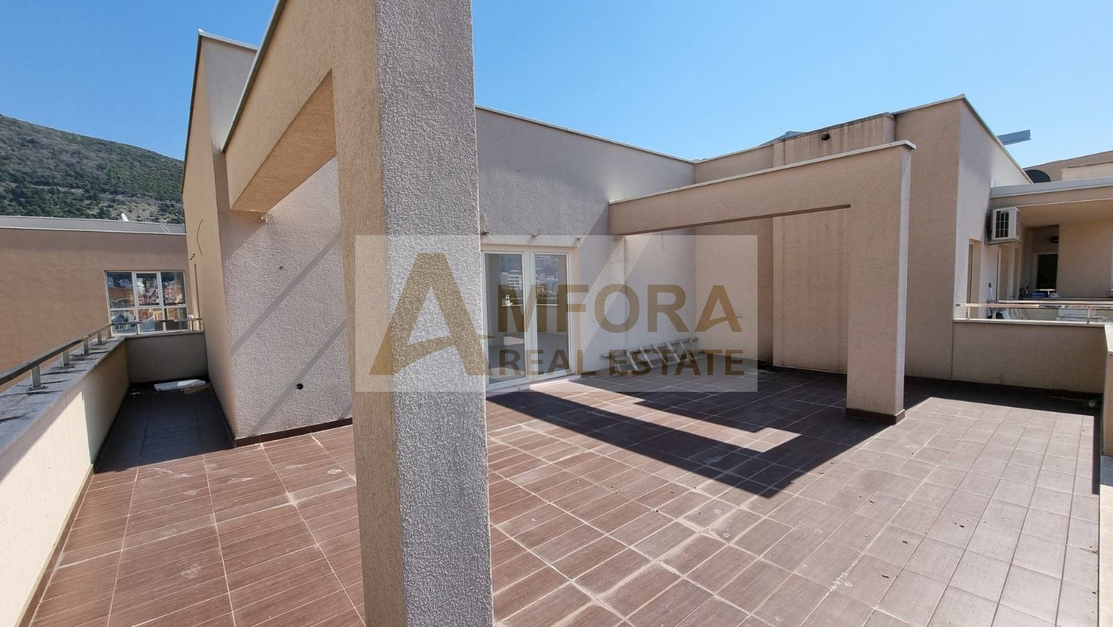 Penthouse sa dvije spavaće sobe,  169m2, Bulevar , Budva - Amfora Real Estate