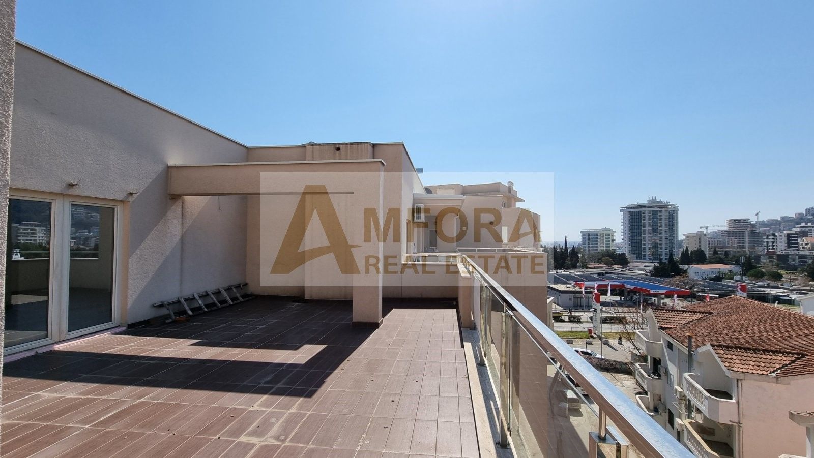 Penthouse sa dvije spavaće sobe,  169m2, Bulevar , Budva - Amfora Real Estate