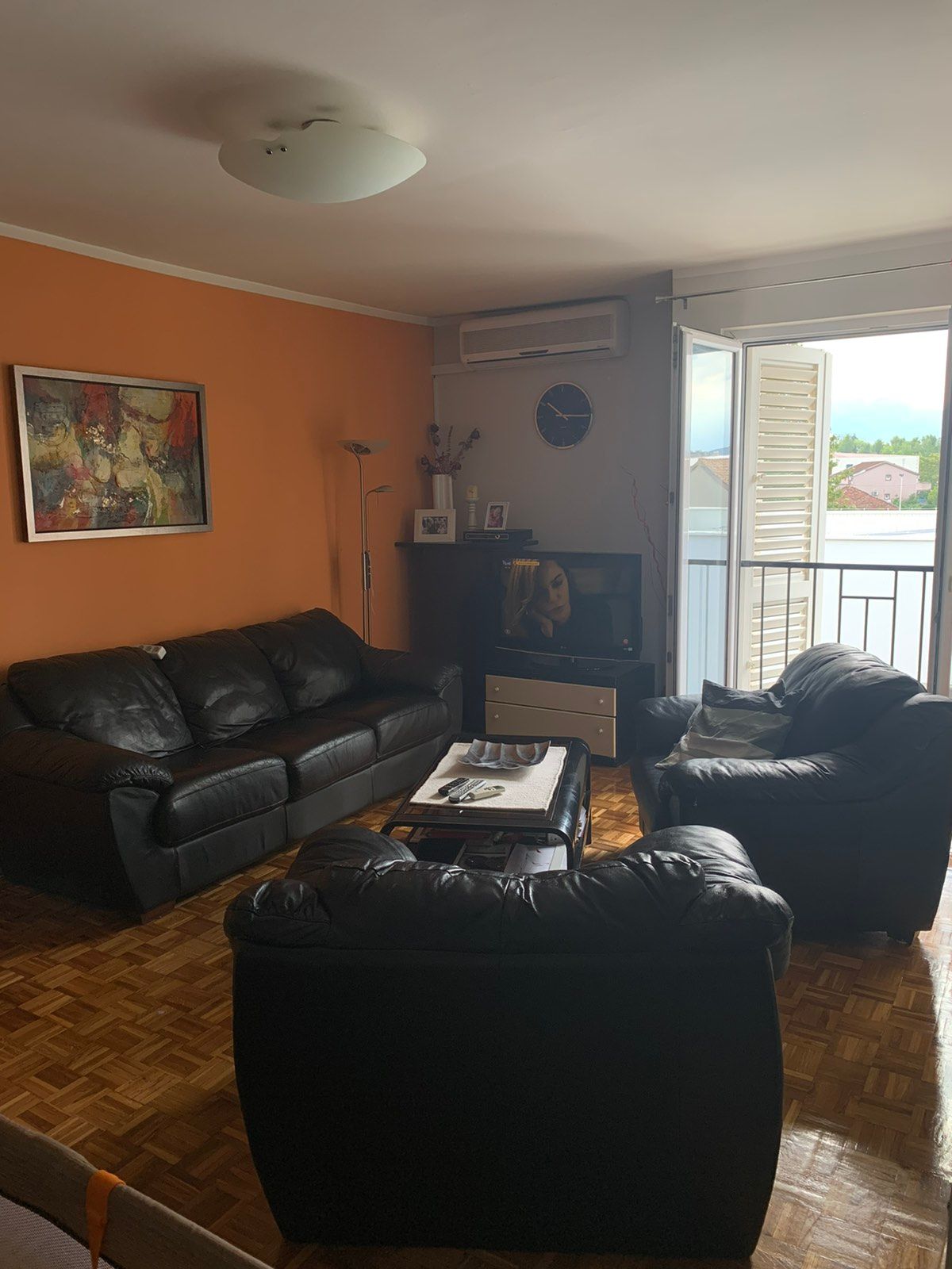 Četvorosoban stan u Tivtu kod Porto Montenegra. Odlična lokacija! - Amfora Real Estate