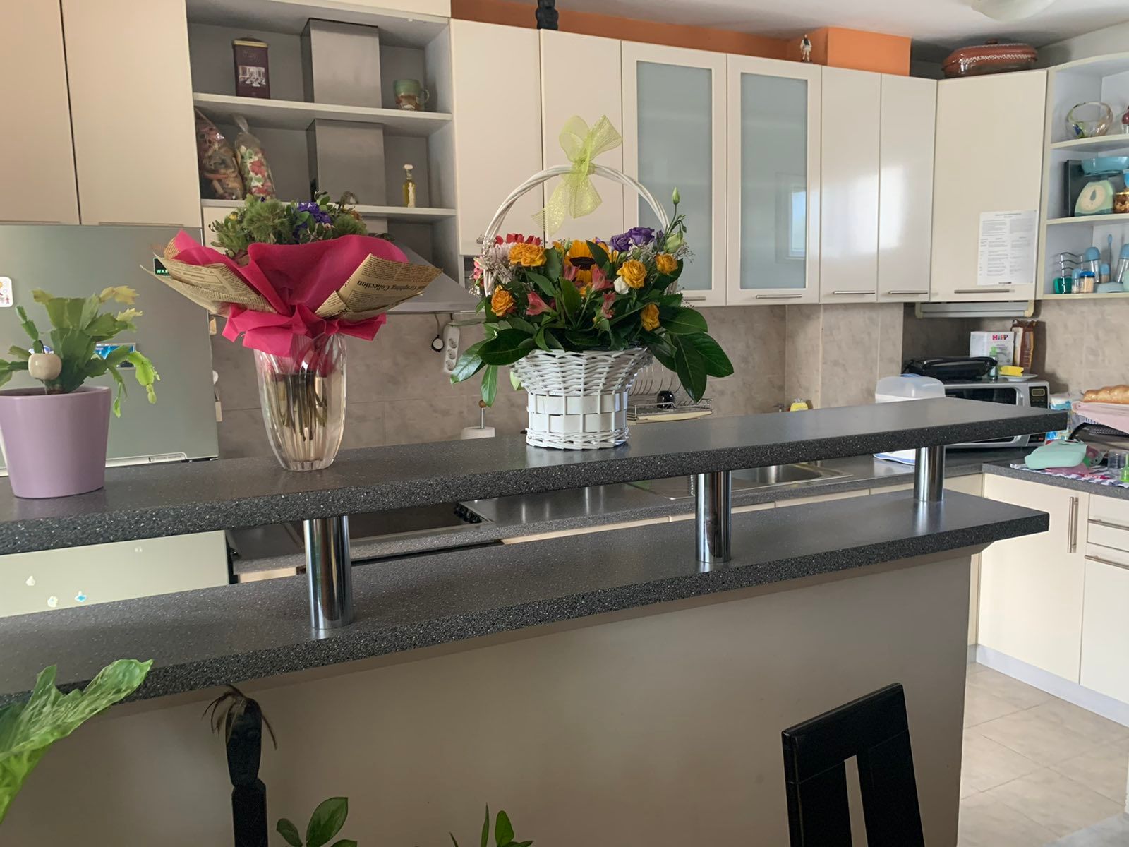 Četvorosoban stan u Tivtu kod Porto Montenegra. Odlična lokacija! - Amfora Real Estate